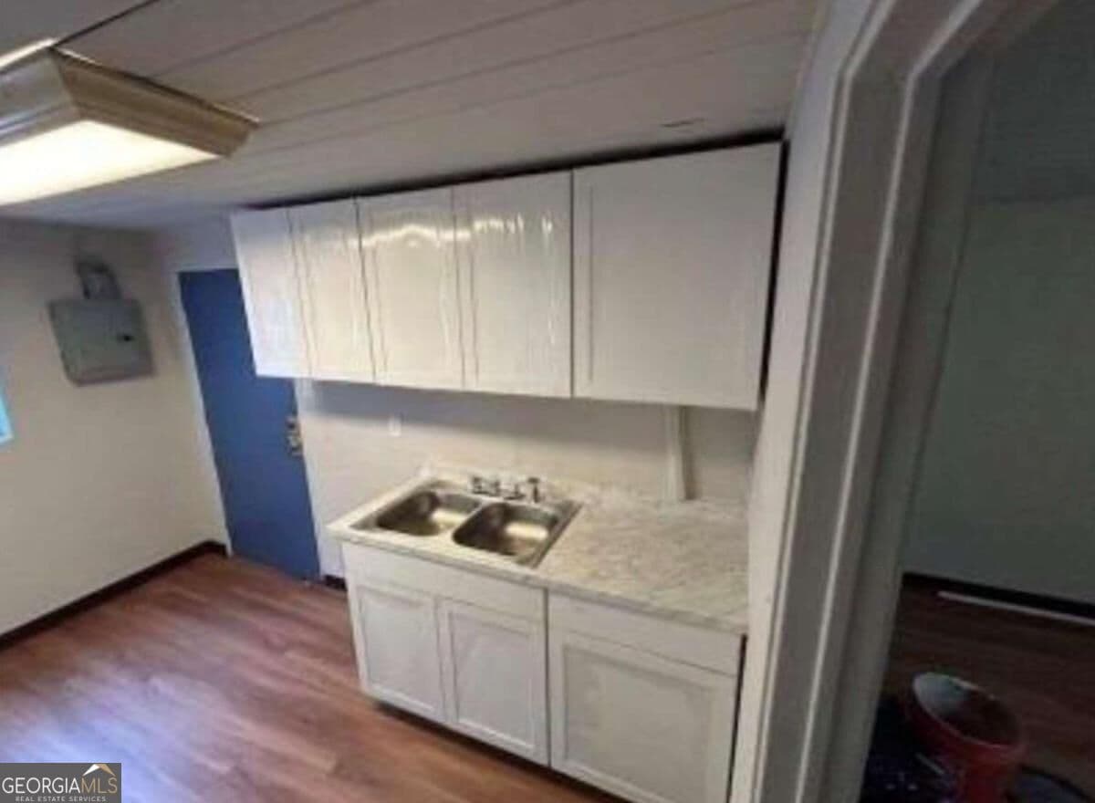 2 bedroom, 1 bathroom duplex for rent at 1520 East Society Av B, Albany, GA 31705 for $500 a month — photo 2