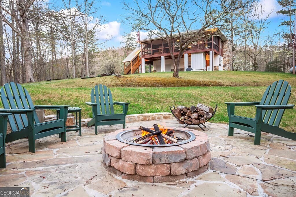3 bedroom, 3 bathroom, 2,880 sq ft single family residence for sale at 2669 Weaver Creek Road, Blue Ridge, GA 30513 — photo 2