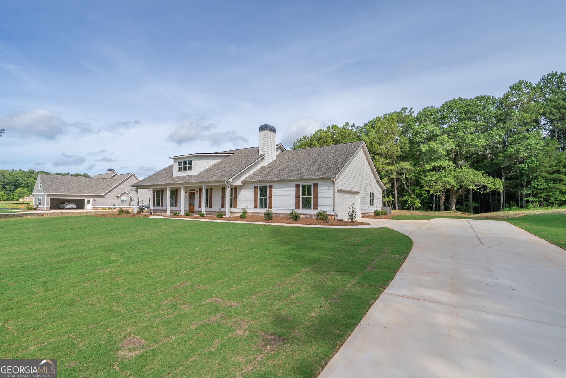 4 bedroom, 2.5 bathroom, 2,162 sq ft single family residence for sale at 218 Woodfin Way, Social Circle, GA 30025 — photo 5