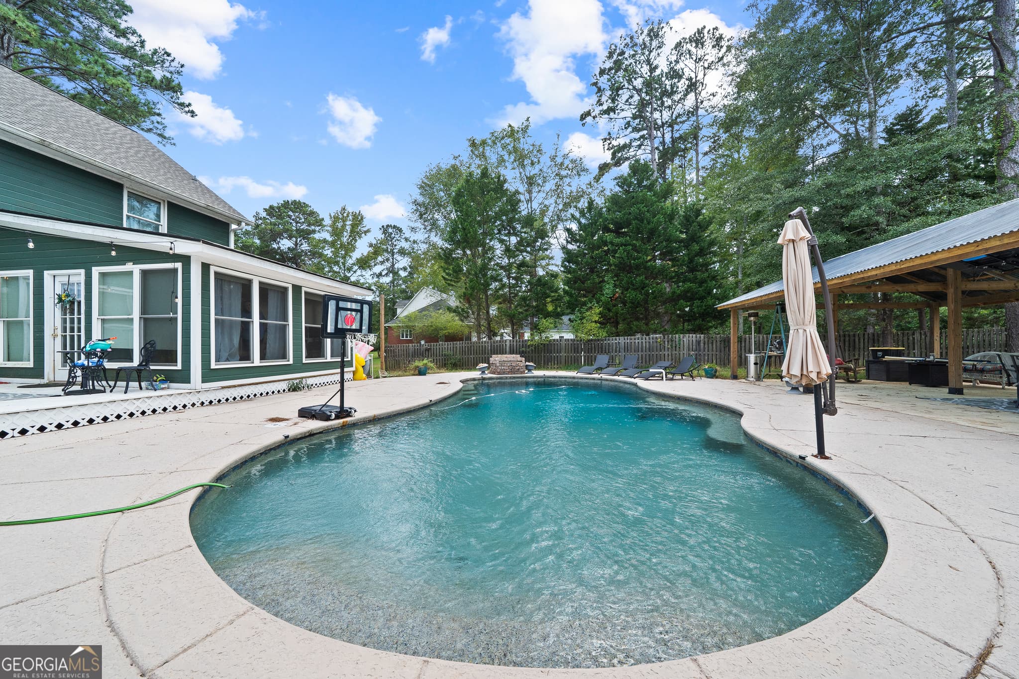 5 bedroom, 3 bathroom, 3,564 sq ft single family residence for sale at 4004 Jeffery Way, Milledgeville, GA 31061 — photo 3