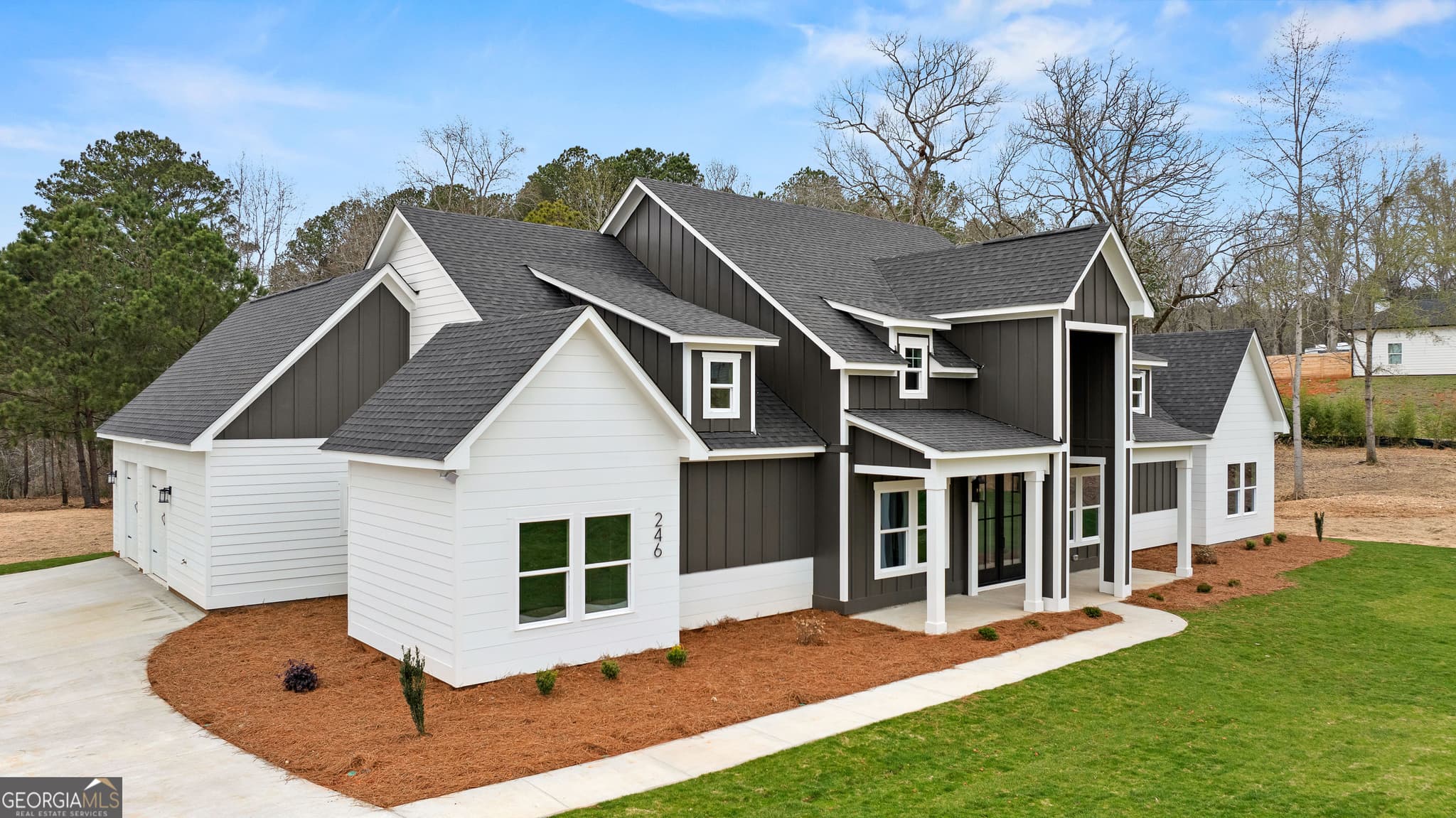 4 bedroom, 3.5 bathroom, 2,550 sq ft single family residence for sale at 246 S Smith Road, Lagrange, GA 30241 — photo 2