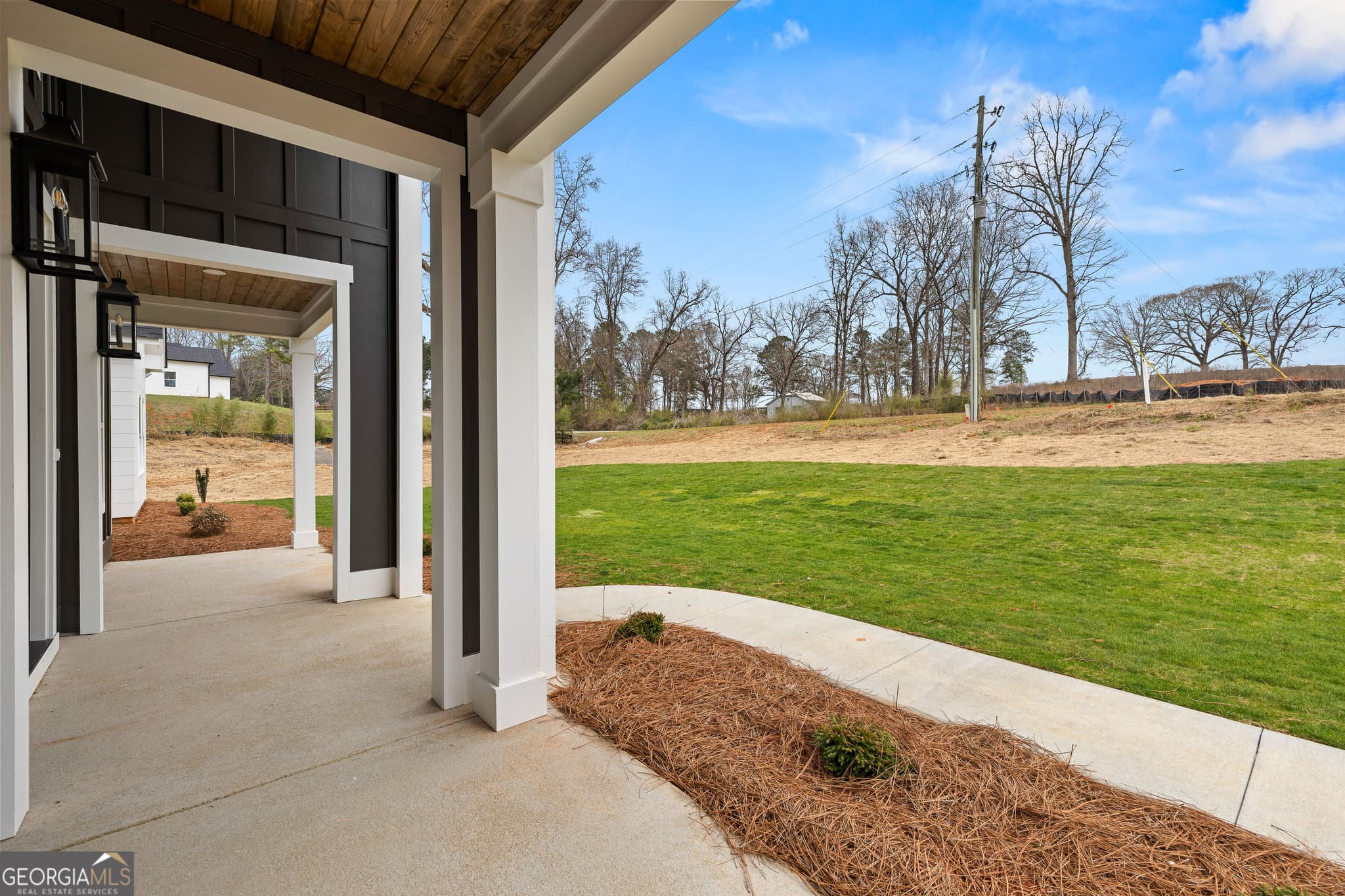 4 bedroom, 3.5 bathroom, 2,550 sq ft single family residence for sale at 246 S Smith Road, Lagrange, GA 30241 — photo 3