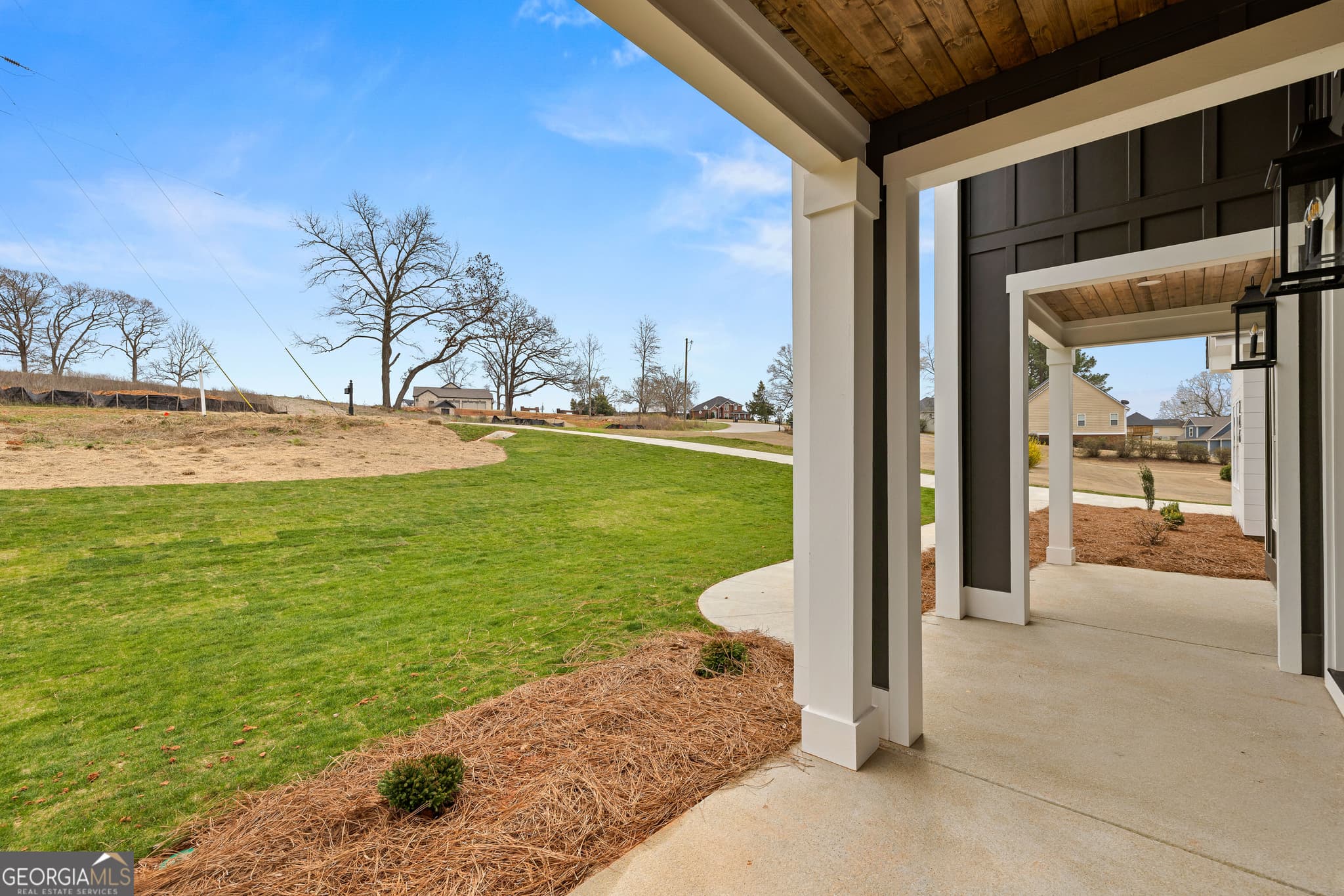 4 bedroom, 3.5 bathroom, 2,550 sq ft single family residence for sale at 246 S Smith Road, Lagrange, GA 30241 — photo 4