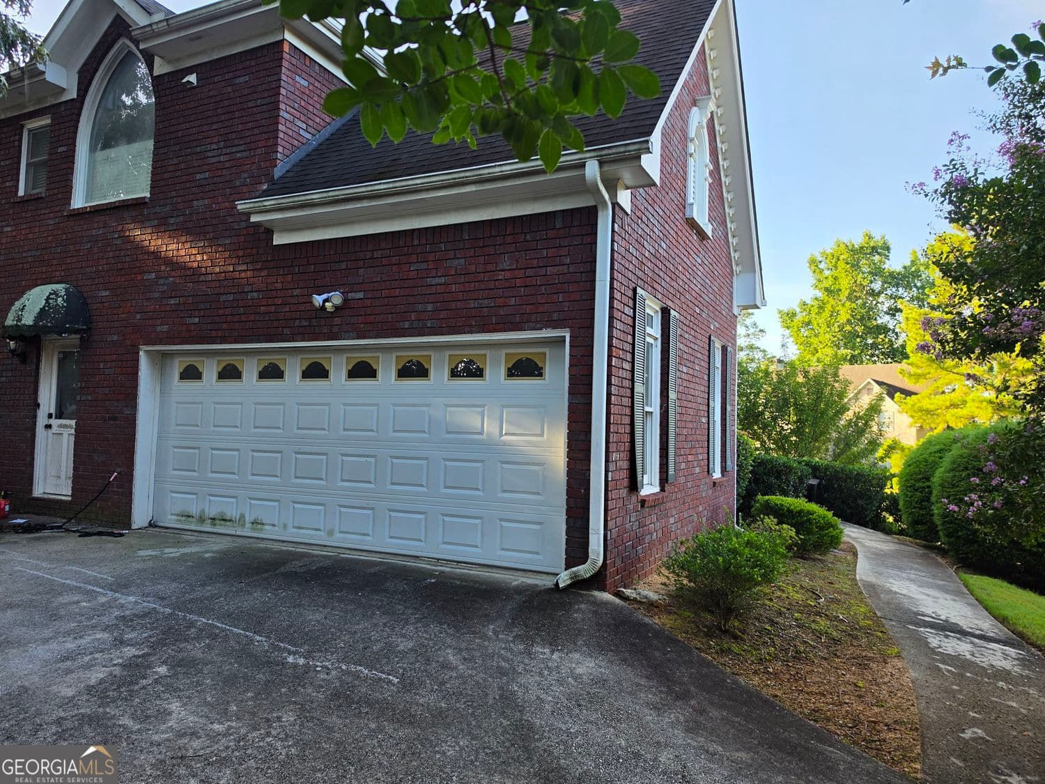 6 bedroom, 4.5 bathroom, 4,380 sq ft single family residence for sale at 2810 Shoemaker Lane, Snellville, GA 30039 — photo 8