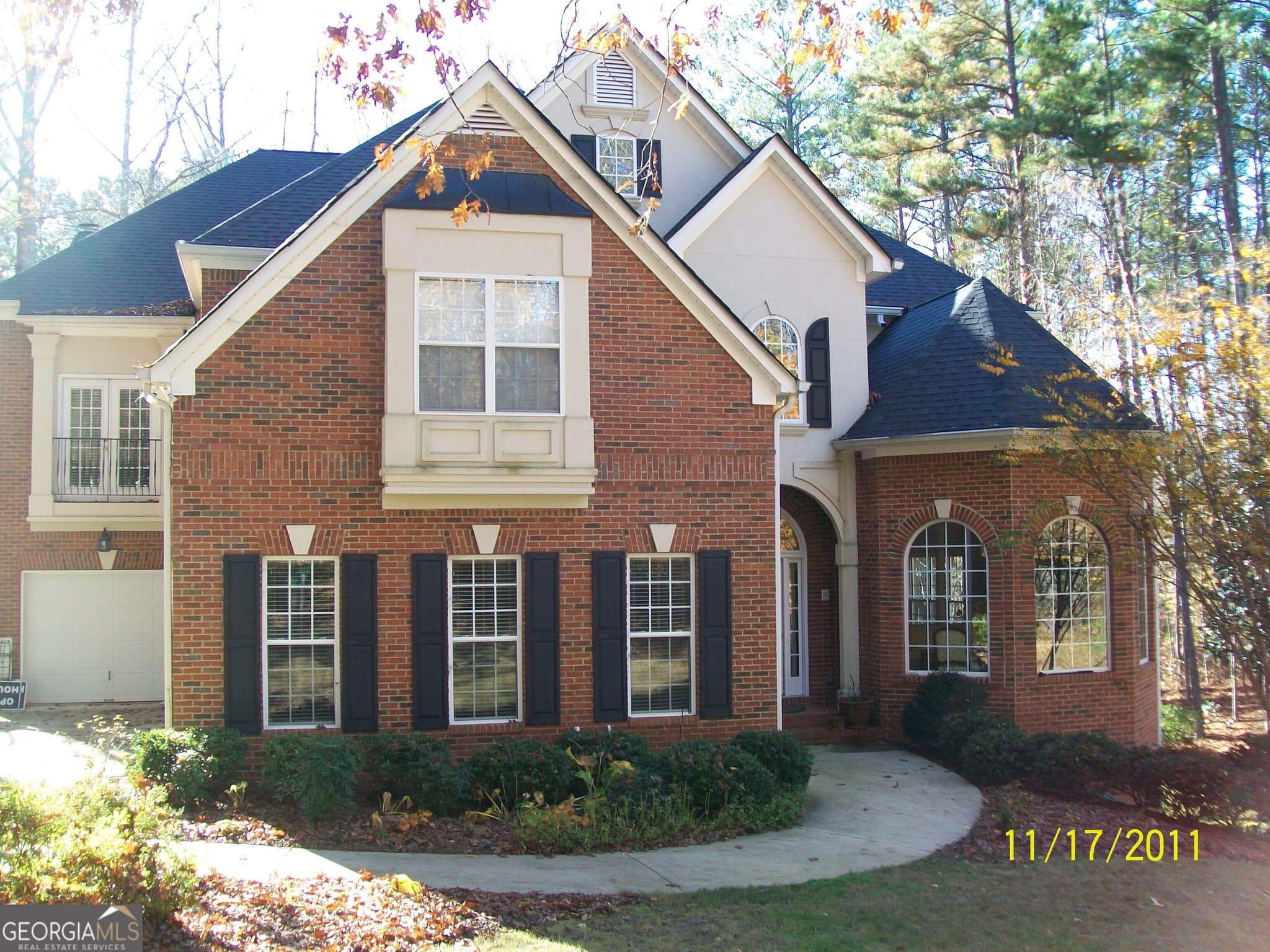 6 bedroom, 5 bathroom, 6,015 sq ft single family residence for sale at 4299 Windham Court, Douglasville, GA 30135 — photo 2