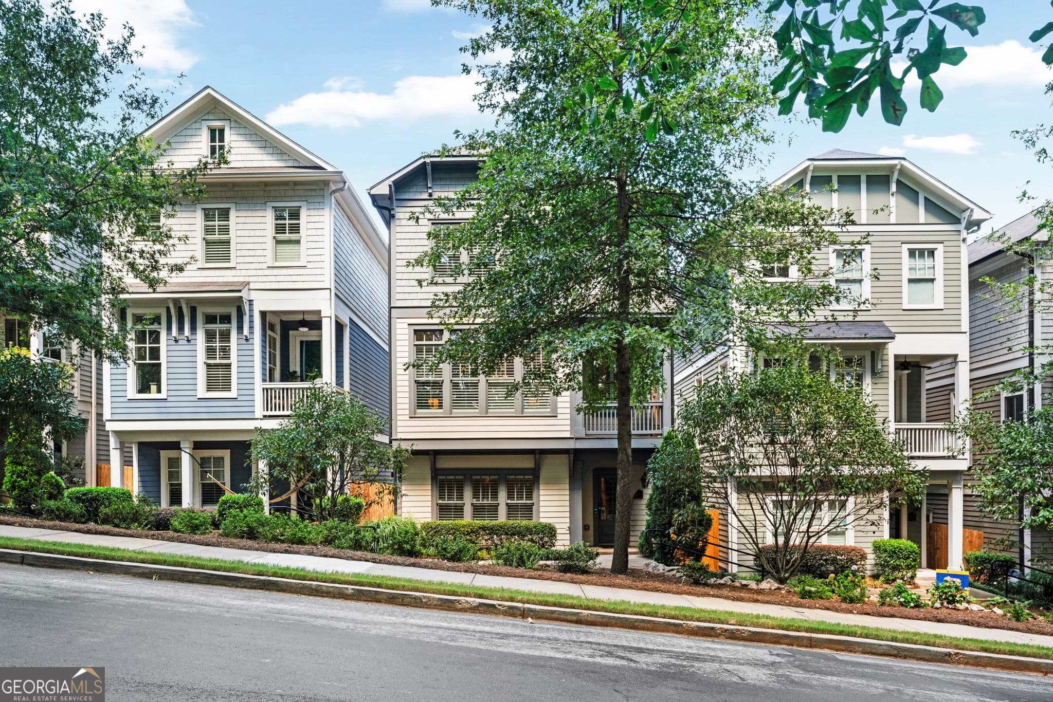 4 bedroom, 4 bathroom, 2,448 sq ft single family residence for sale at 2846 Haven Lane, Decatur, GA 30030 — photo 2