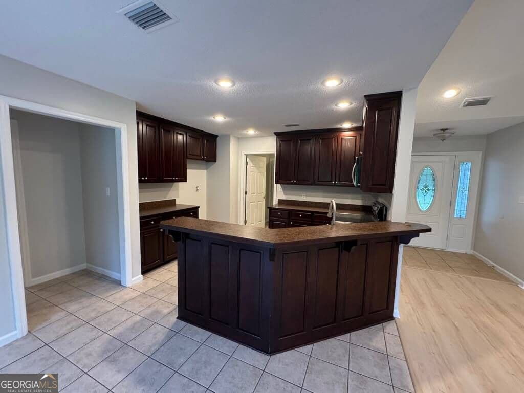 4 bedroom, 2 bathroom single family residence under contract at 35 Magnolia Trail, Lakeland, GA 31635 — photo 5