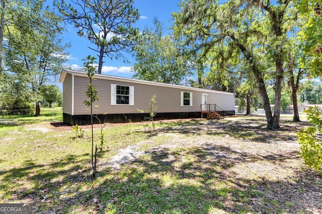 3 bedroom, 2 bathroom, 1,280 sq ft manufactured home,single family residence for sale at 6891 Oak Ridge, Blackshear, GA 31516