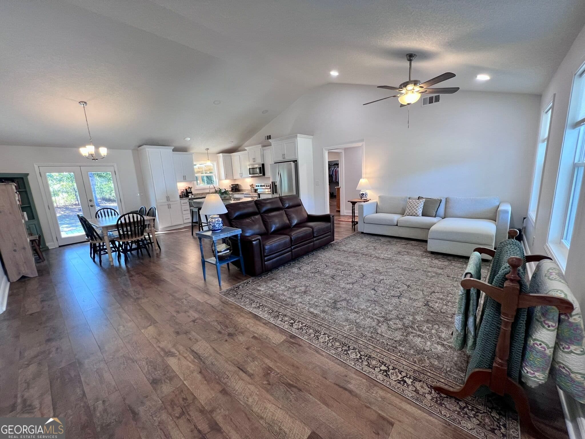 3 bedroom, 2 bathroom, 1,770 sq ft single family residence for sale at 61 Esther Way, Jesup, GA 31545 — photo 8