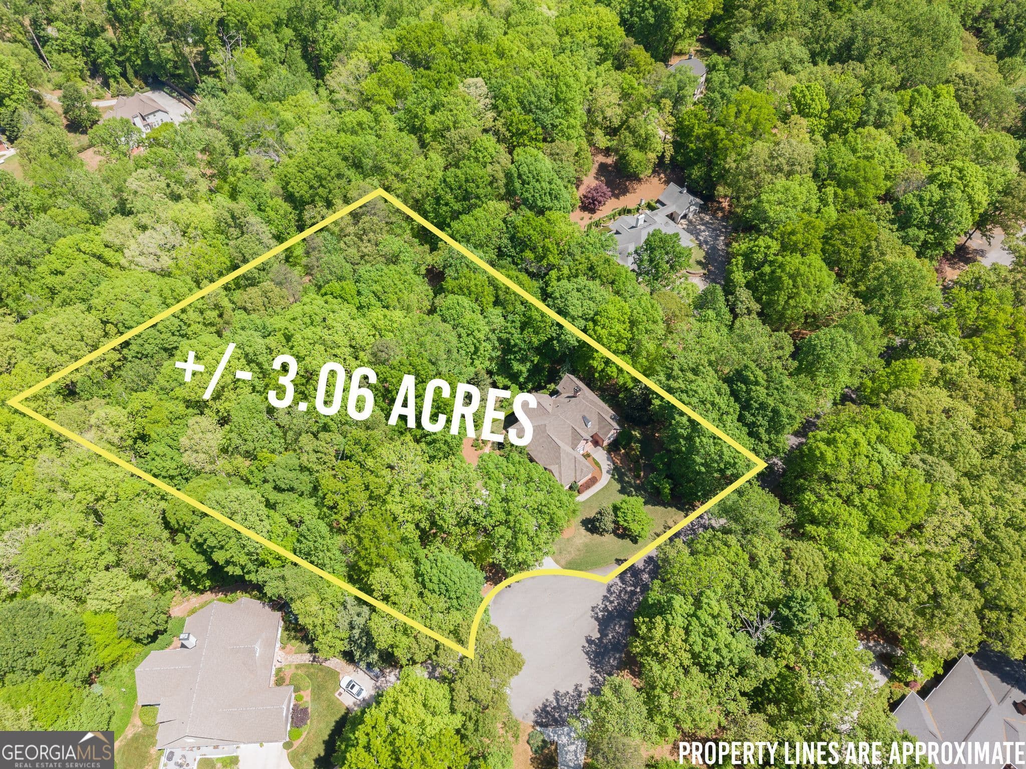 4 bedroom, 6 bathroom, 4,962 sq ft single family residence for sale at 3560 Greystone Road, Gainesville, GA 30506 — photo 8