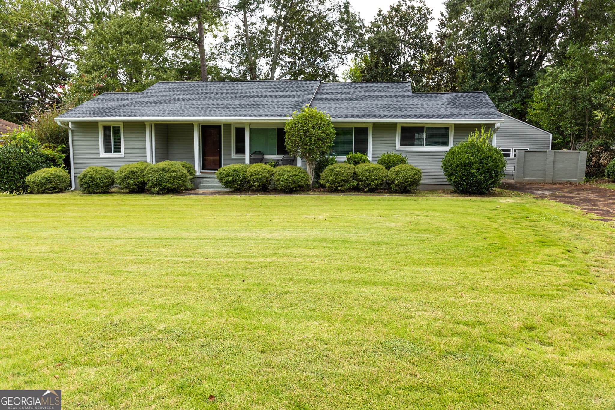 4 bedroom, 2 bathroom, 1,593 sq ft single family residence under contract at 802 Avalon Road, Thomaston, GA 30286