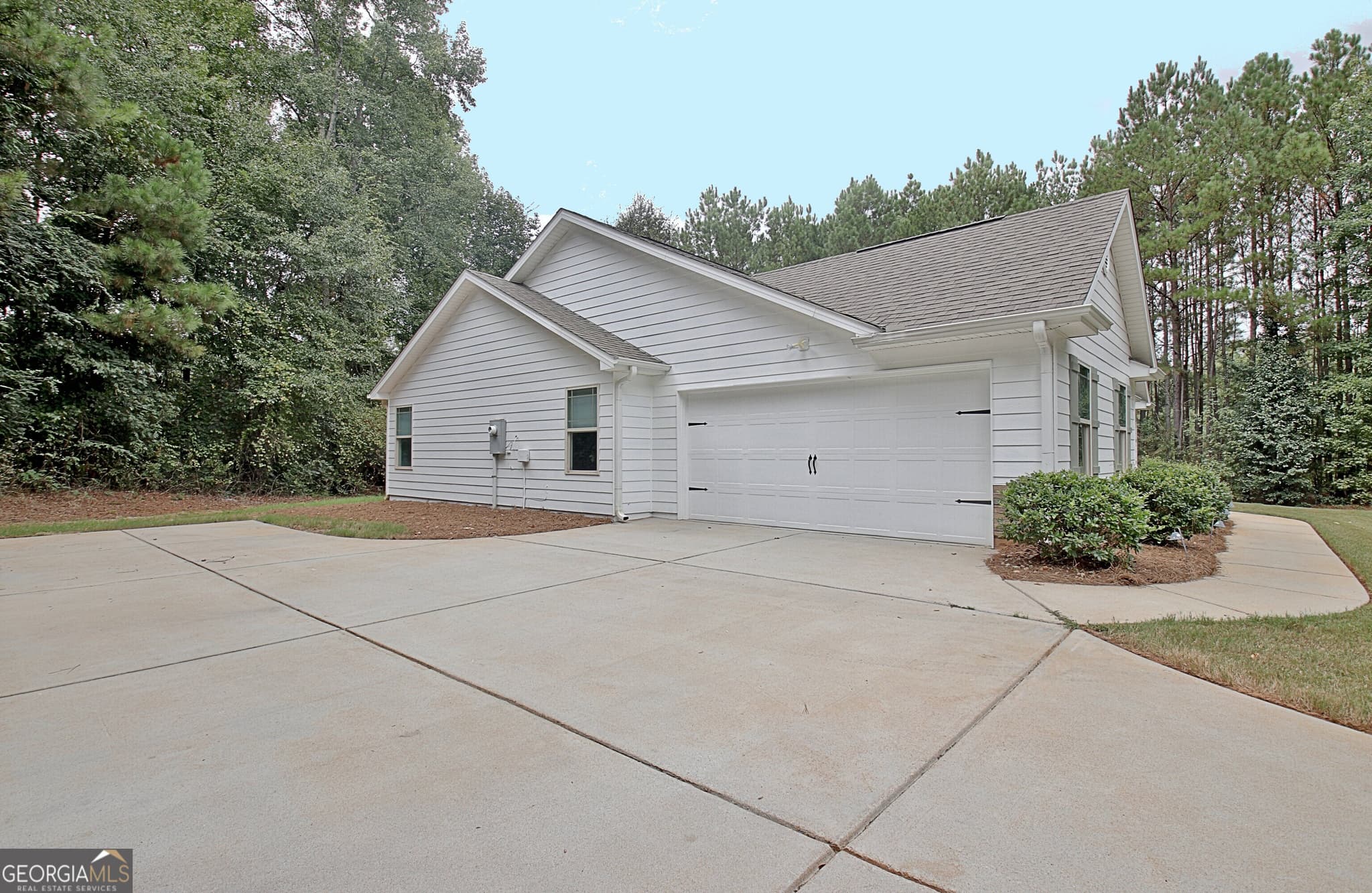 4 bedroom, 3 bathroom, 1,890 sq ft single family residence for sale at 1375 Dolly Nixon Road, Senoia, GA 30276 — photo 7