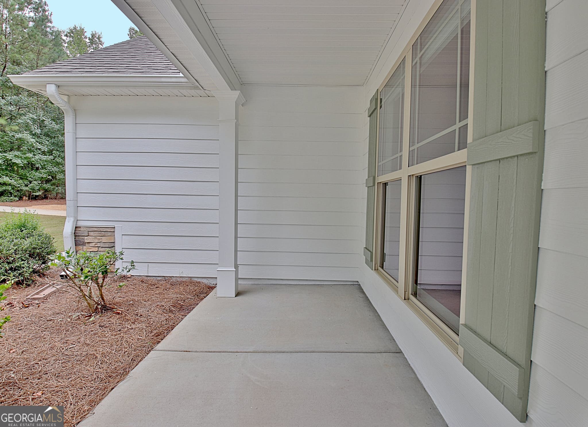 4 bedroom, 3 bathroom, 1,890 sq ft single family residence for sale at 1375 Dolly Nixon Road, Senoia, GA 30276 — photo 10
