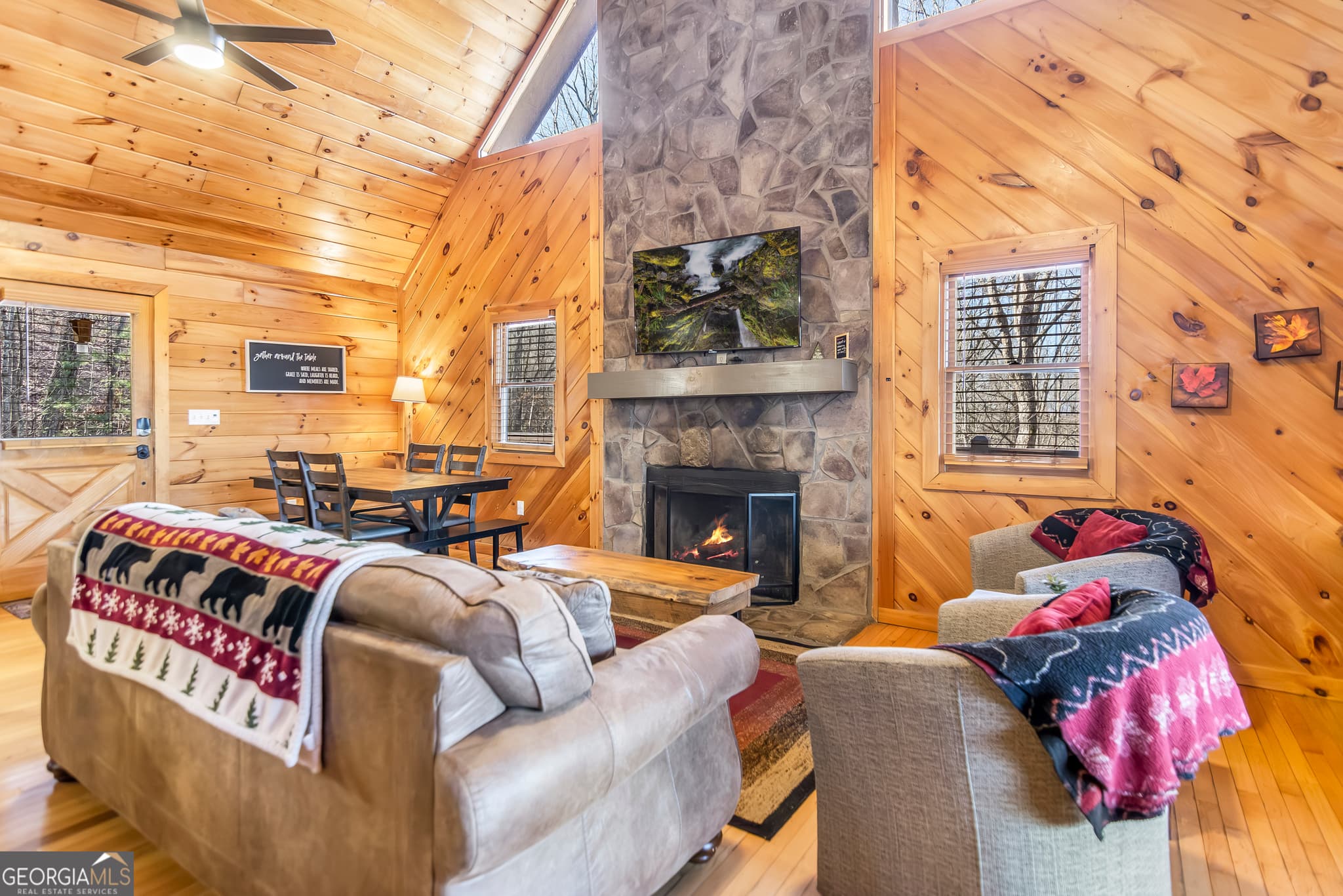 4 bedroom, 3 bathroom, 2,043 sq ft cabin,single family residence for sale at 211 Highland Forest Drive, Morganton, GA 30560 — photo 9