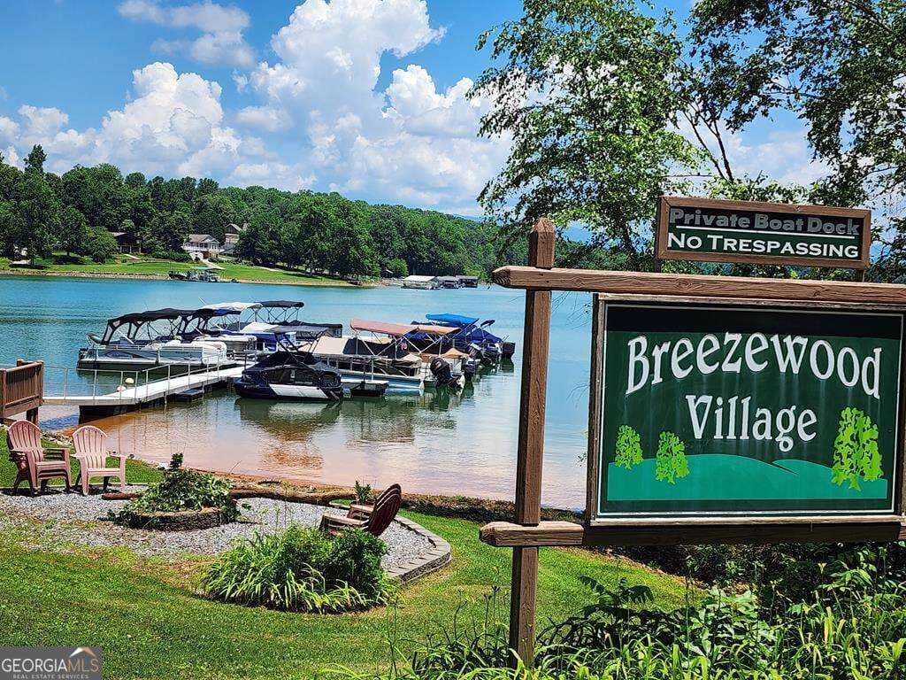 2 bedroom, 2 bathroom single family residence for sale at 14 B Breezewood Village, Hiawassee, GA 30546 — photo 3