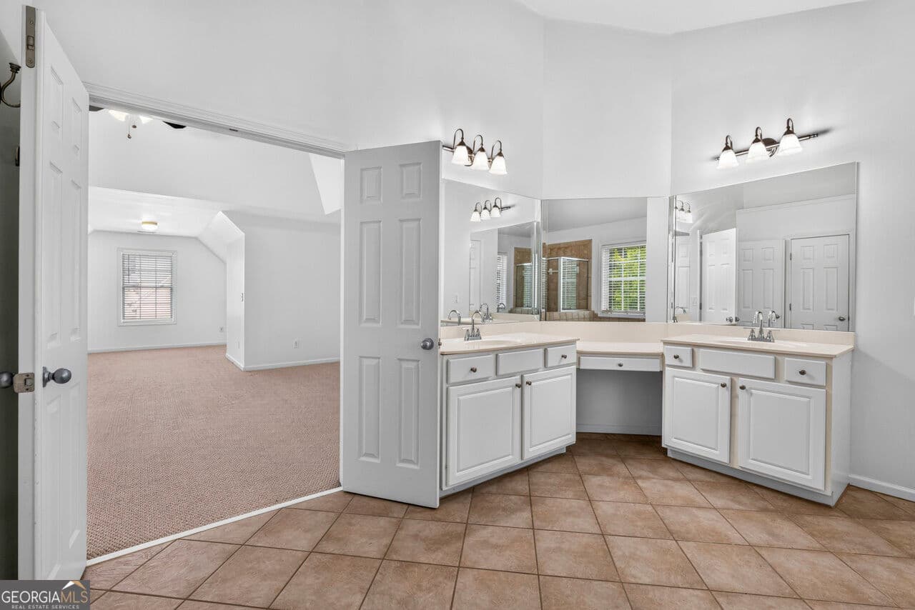 4 bedroom, 4 bathroom, 3,304 sq ft single family residence for rent at 1201 Shelborne Way, Locust Grove, GA 30248 for $2,750 a month — photo 3
