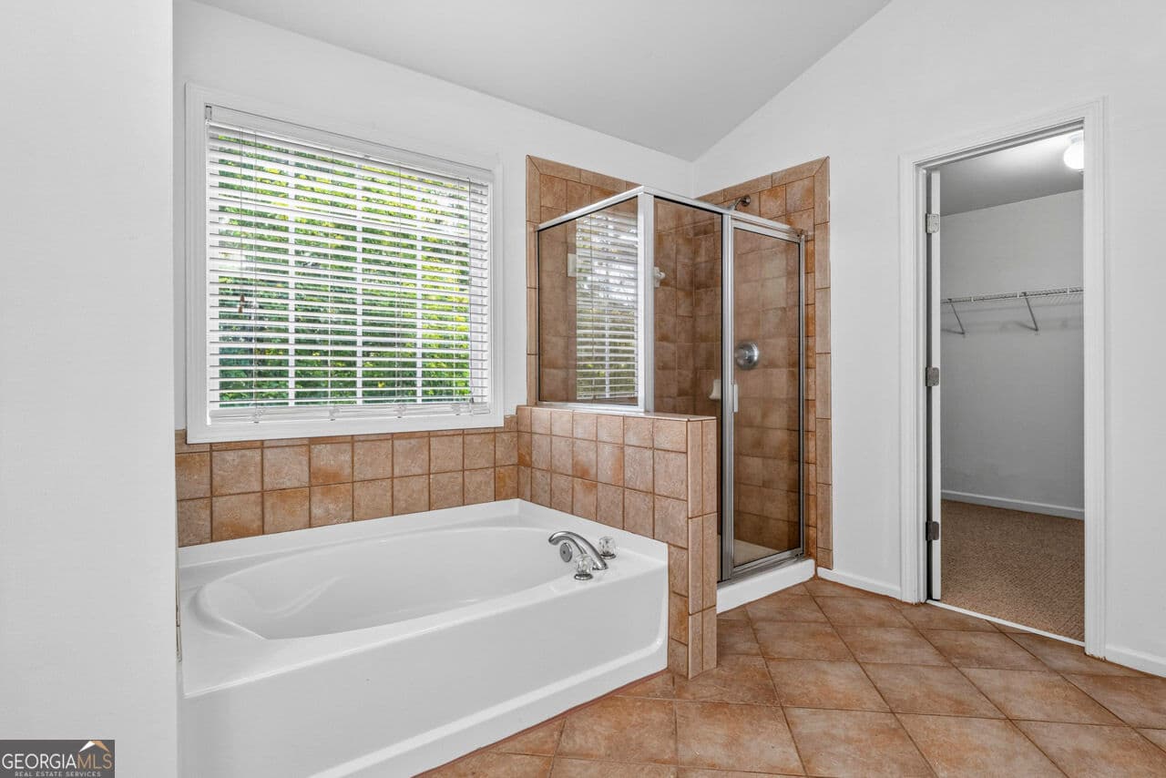 4 bedroom, 4 bathroom, 3,304 sq ft single family residence for rent at 1201 Shelborne Way, Locust Grove, GA 30248 for $2,750 a month — photo 4