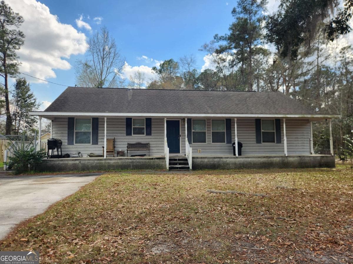 3 bedroom, 2 bathroom, 1,352 sq ft manufactured home,single family residence sold at 269 W Smith Street, Pembroke, GA 31321