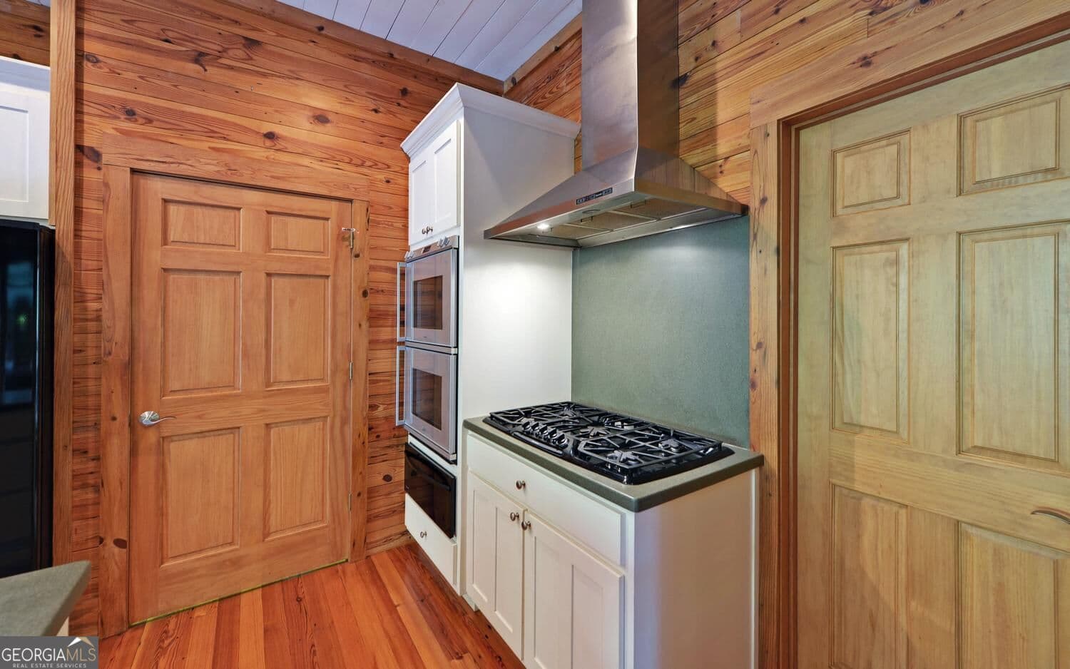 3 bedroom, 3 bathroom, 2,204 sq ft single family residence for sale at 1233 Tame Turkey Road, Lakemont, GA 30552 — photo 8