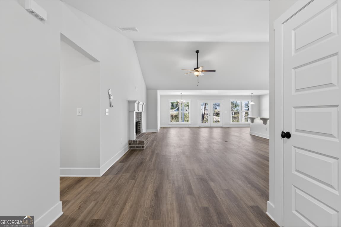 4 bedroom, 2.5 bathroom single family residence for sale at 420 Seashell Court 17, Statham, GA 30666 — photo 3