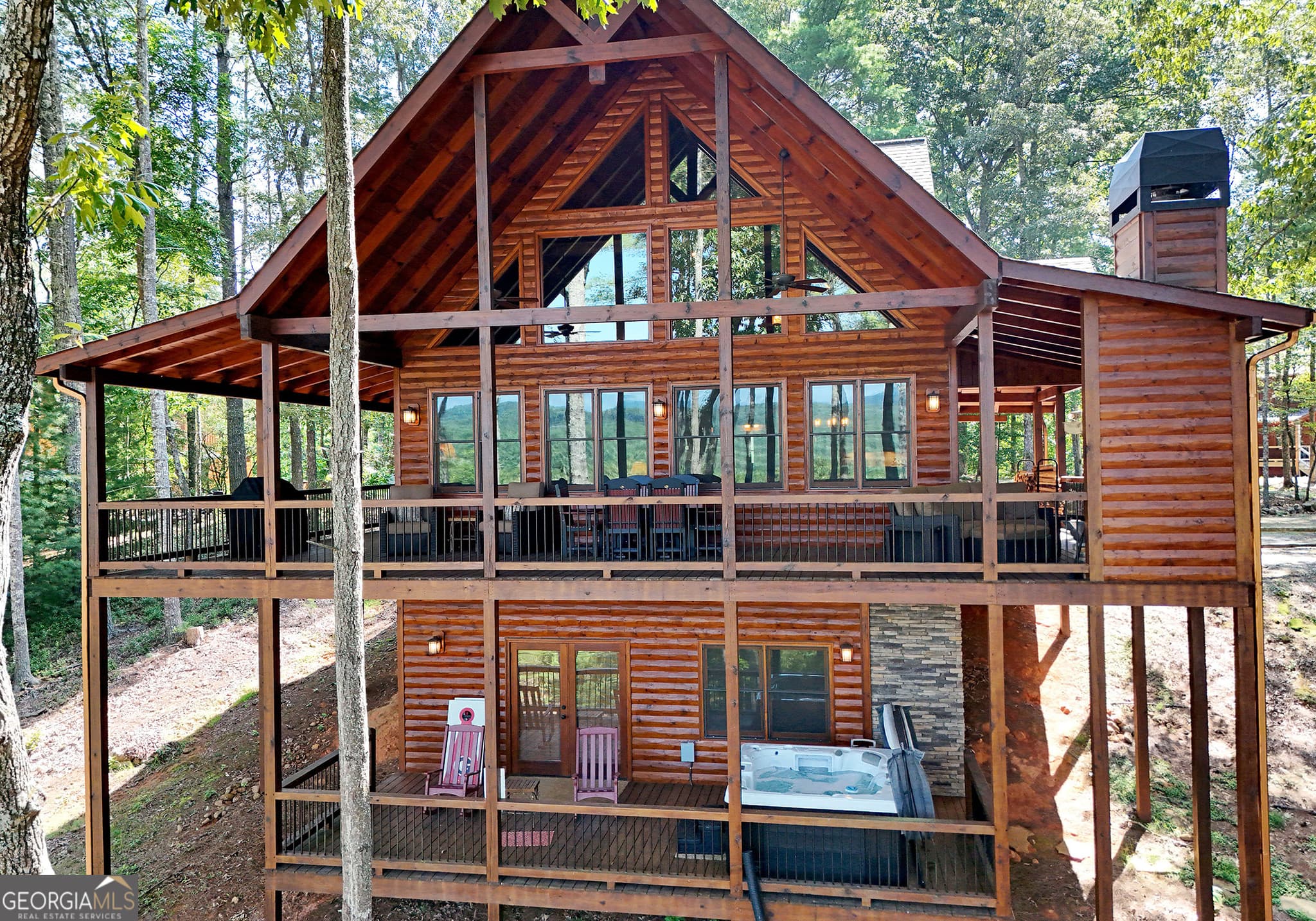 3 bedroom, 3.5 bathroom, 2,800 sq ft cabin,single family residence for sale at 121 Noontootla Trail, Blue Ridge, GA 30513 — photo 4