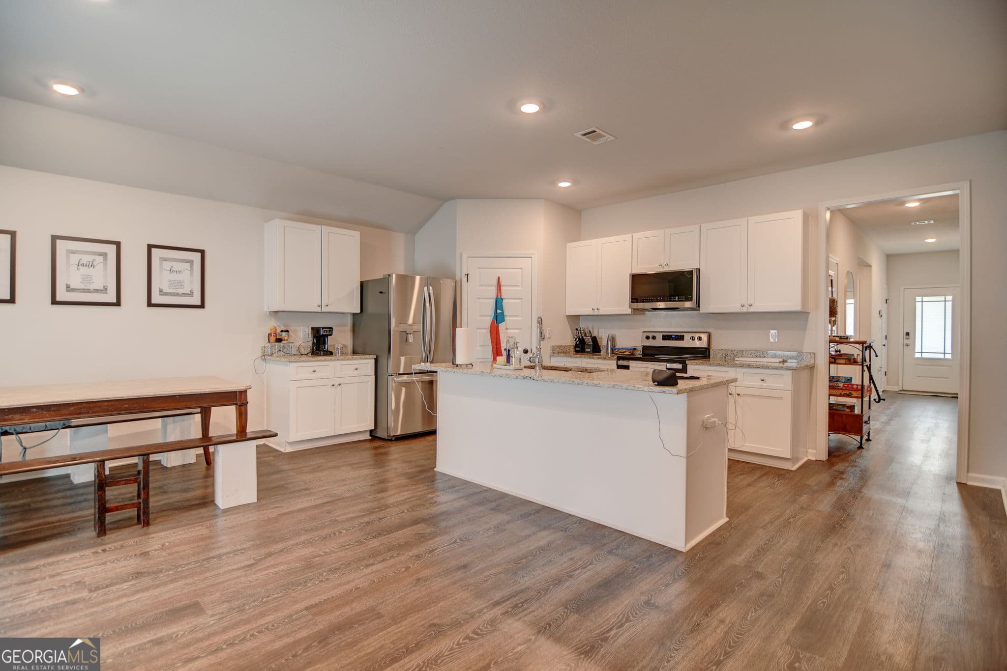 4 bedroom, 2 bathroom, 1,787 sq ft single family residence for sale at 1224 Marjorie, Hahira, GA 31632 — photo 6