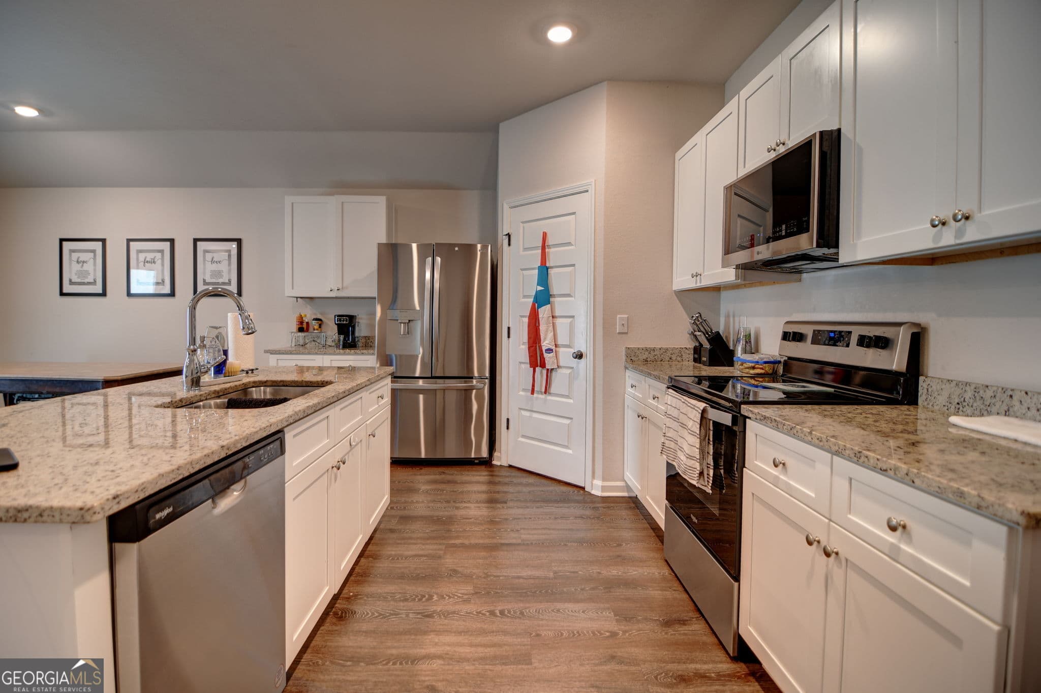 4 bedroom, 2 bathroom, 1,787 sq ft single family residence for sale at 1224 Marjorie, Hahira, GA 31632 — photo 7