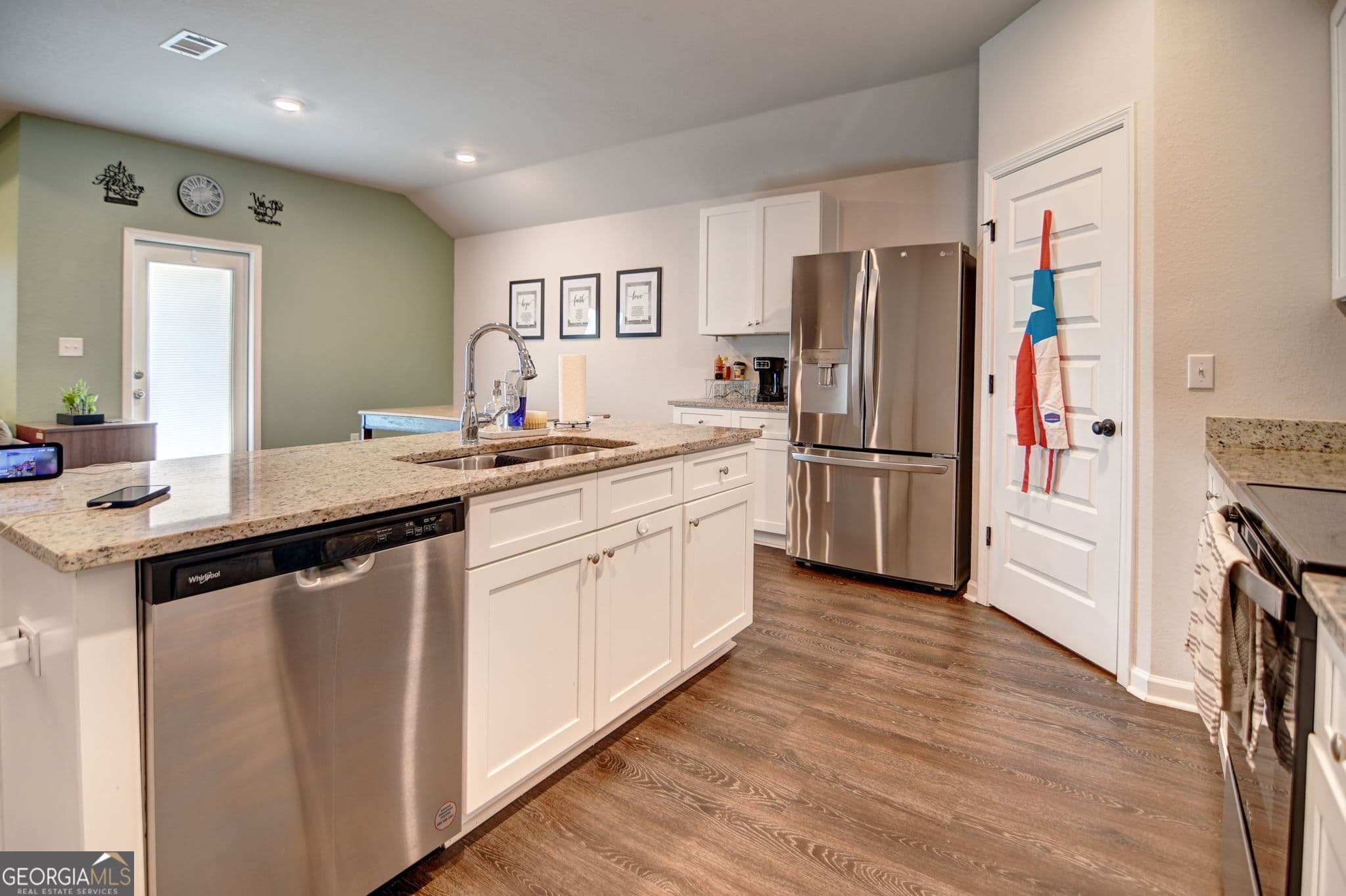 4 bedroom, 2 bathroom, 1,787 sq ft single family residence for sale at 1224 Marjorie, Hahira, GA 31632 — photo 8