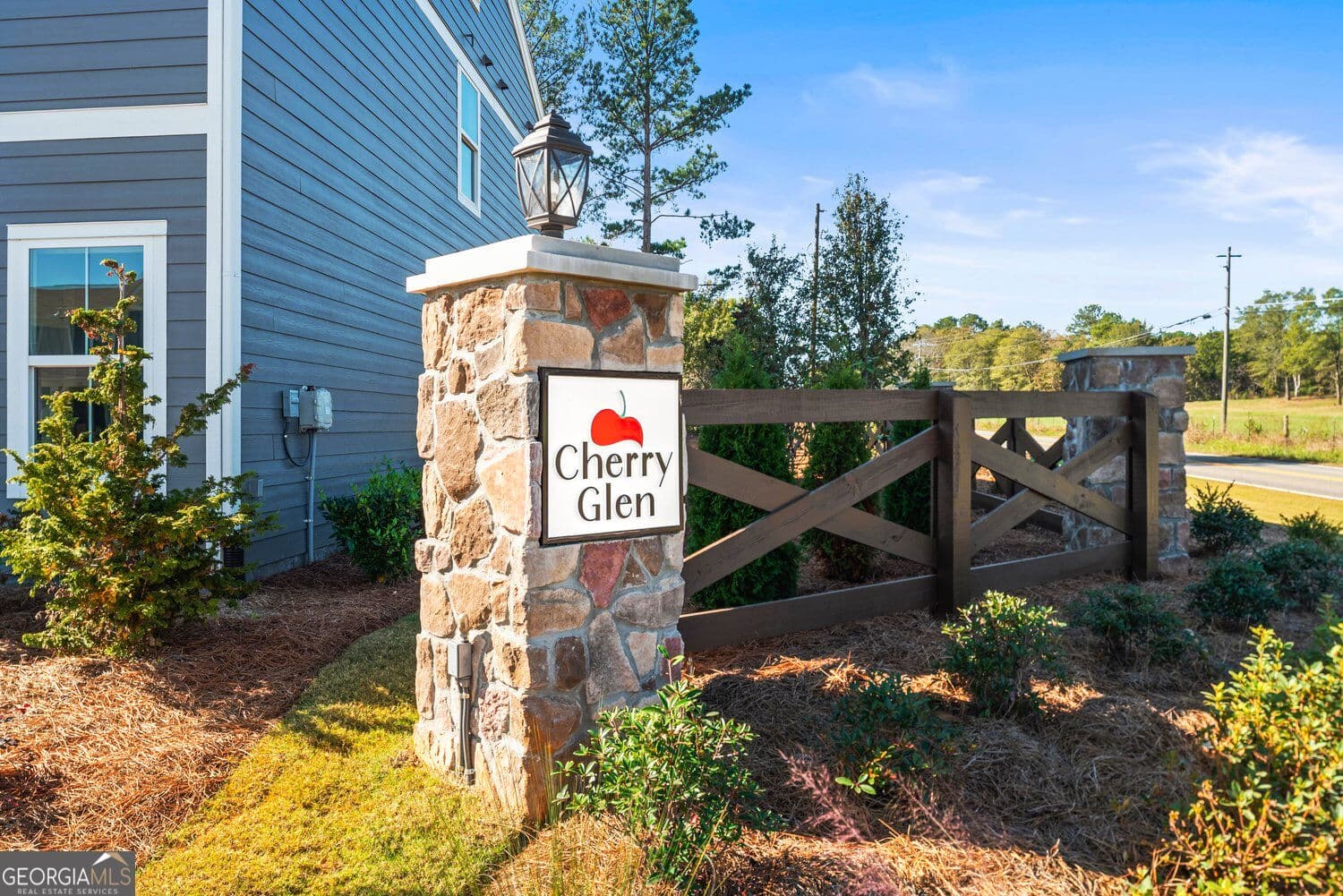 3 bedroom, 2.5 bathroom, 1,842 sq ft single family residence for sale at 1017 Blossom Lane, Euharlee, GA 30145 — photo 5