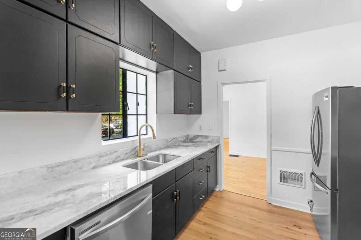 3 bedroom, 2 bathroom, 1,829 sq ft single family residence for sale at 1981 N Decatur Road, Atlanta, GA 30307 — photo 6