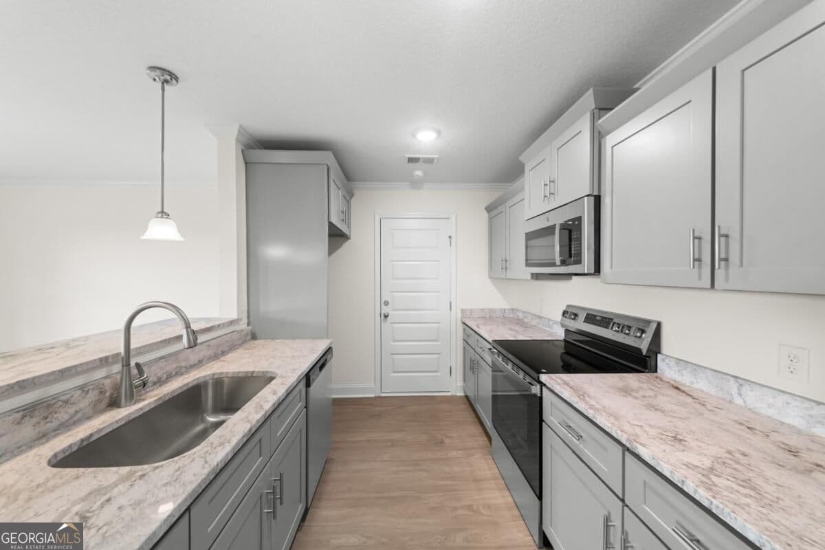 3 bedroom, 2 bathroom, 1,335 sq ft single family residence for sale at 1102 Spurweed Lane 54, Statesboro, GA 30458 — photo 8