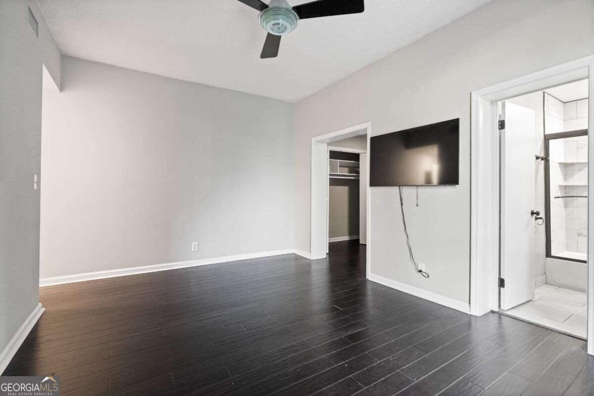 3 bedroom, 2 bathroom, 1,507 sq ft condominium for sale at 3060 Pharr Court North 114, Atlanta, GA 30305 — photo 7