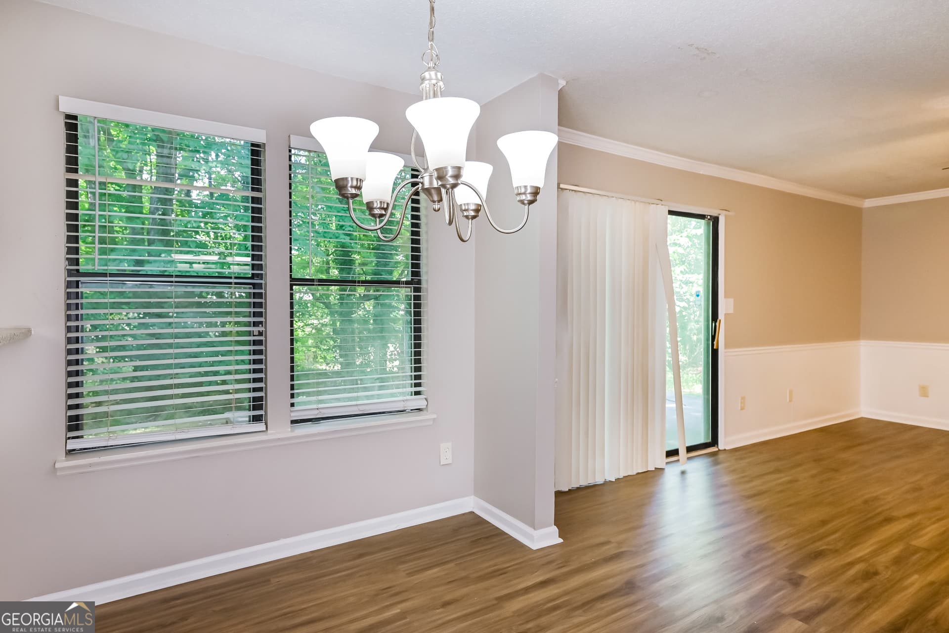 4 bedroom, 2.5 bathroom, 2,456 sq ft single family residence for sale at 1618 Golf Overlook, Stone Mountain, GA 30088 — photo 7