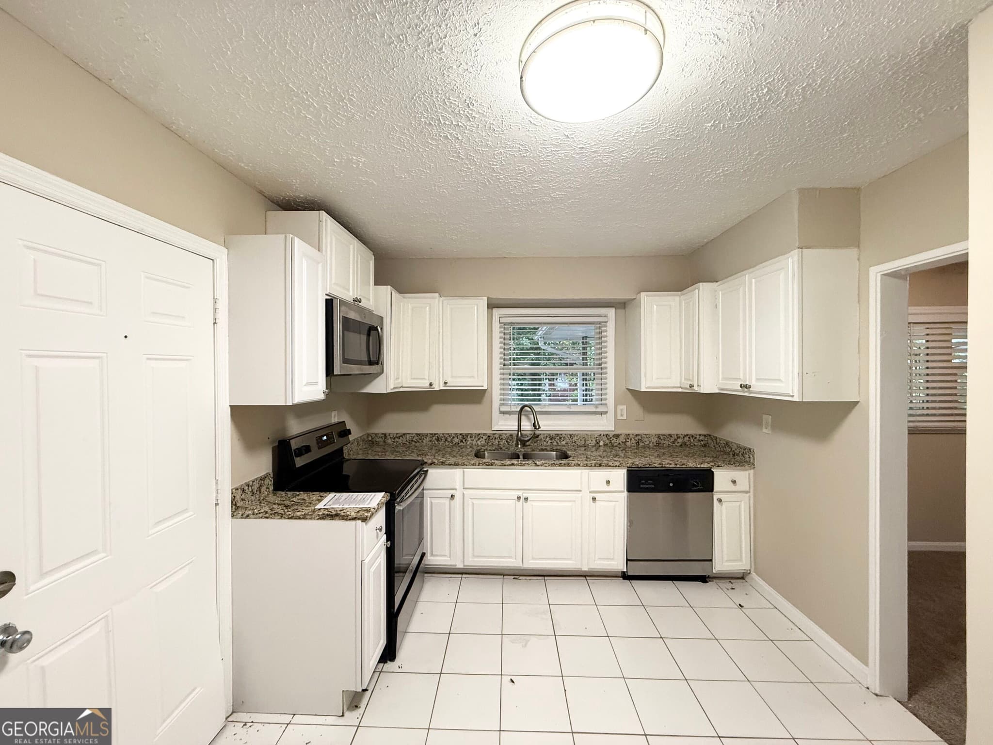 3 bedroom, 1 bathroom, 1,118 sq ft single family residence for sale at 2748 Bonnybrook Drive, Atlanta, GA 30311 — photo 4