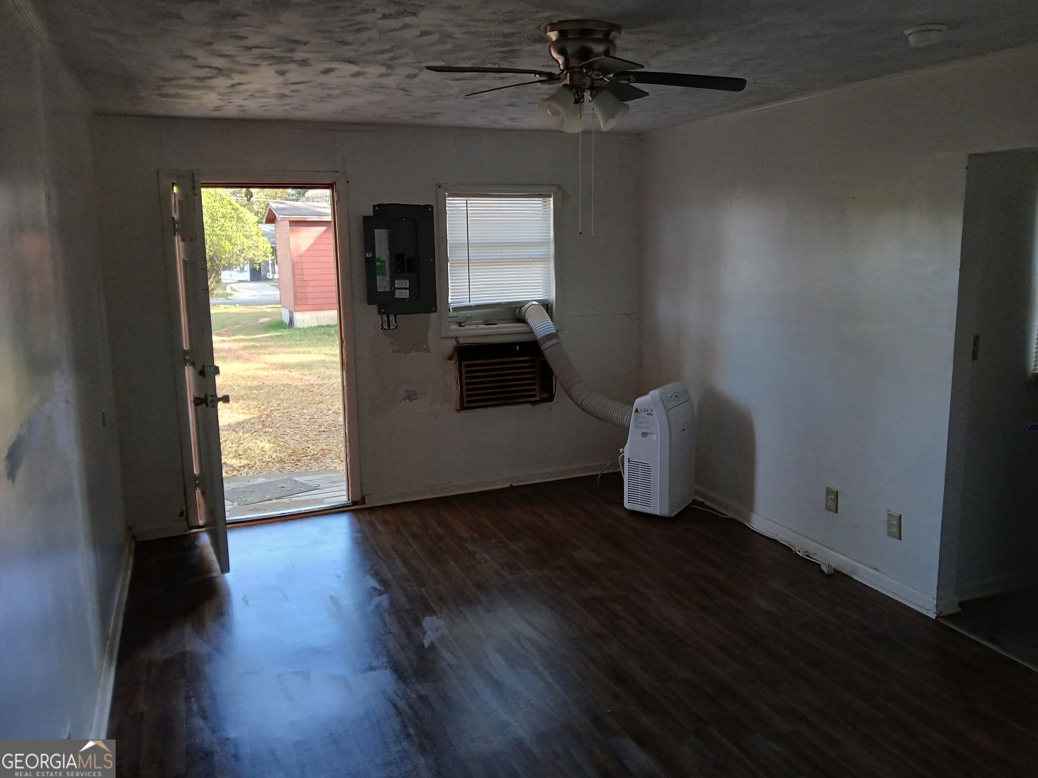 1 bedroom, 1 bathroom, 800 sq ft single family residence for rent at 218A Hunt Street, Fort Valley, GA 31030 for $850 a month — photo 8