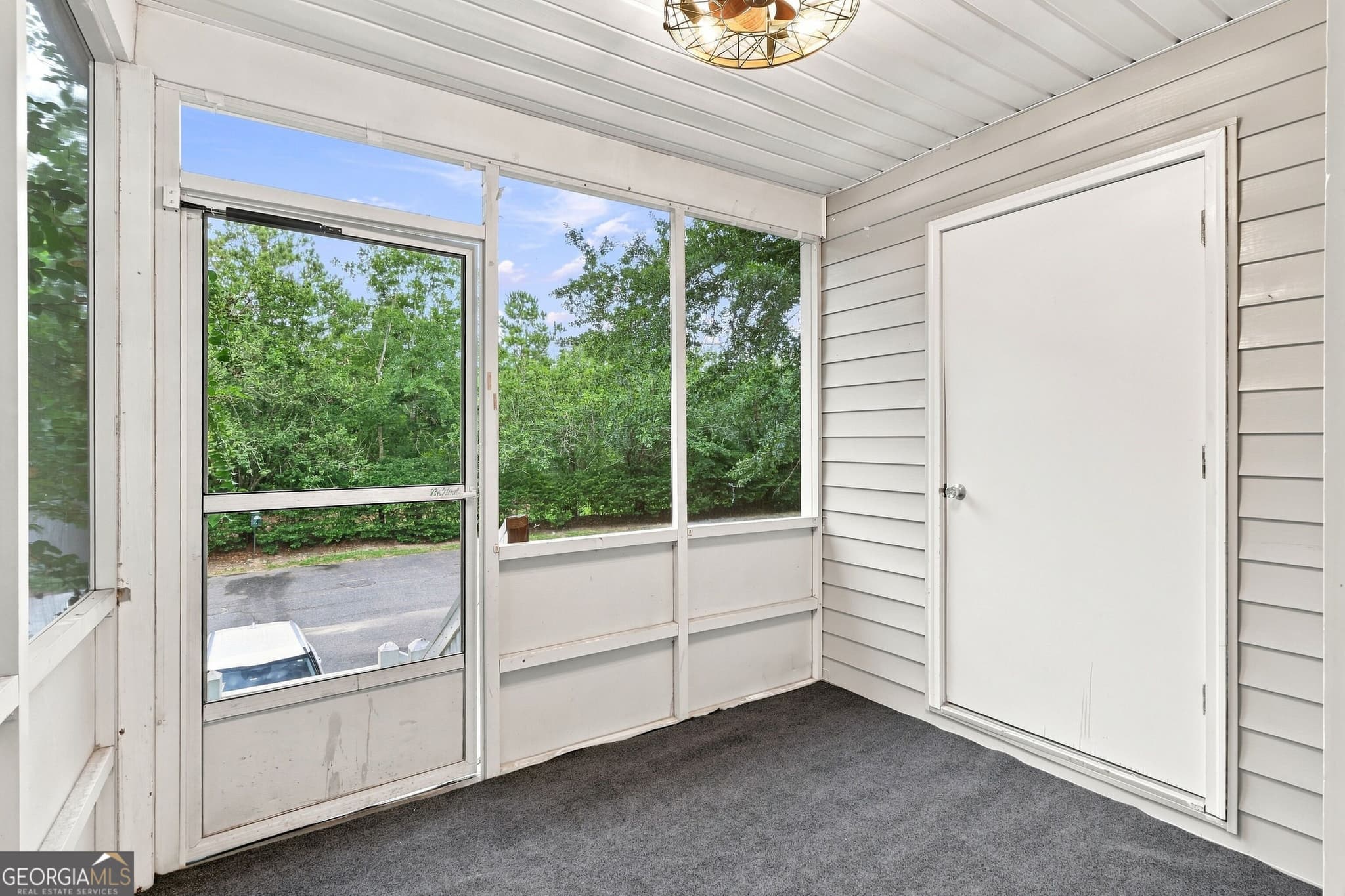 2 bedroom, 2 bathroom, 1,156 sq ft condominium for sale at 2092 Sherwood Drive K-96, Valdosta, GA 31602 — photo 2