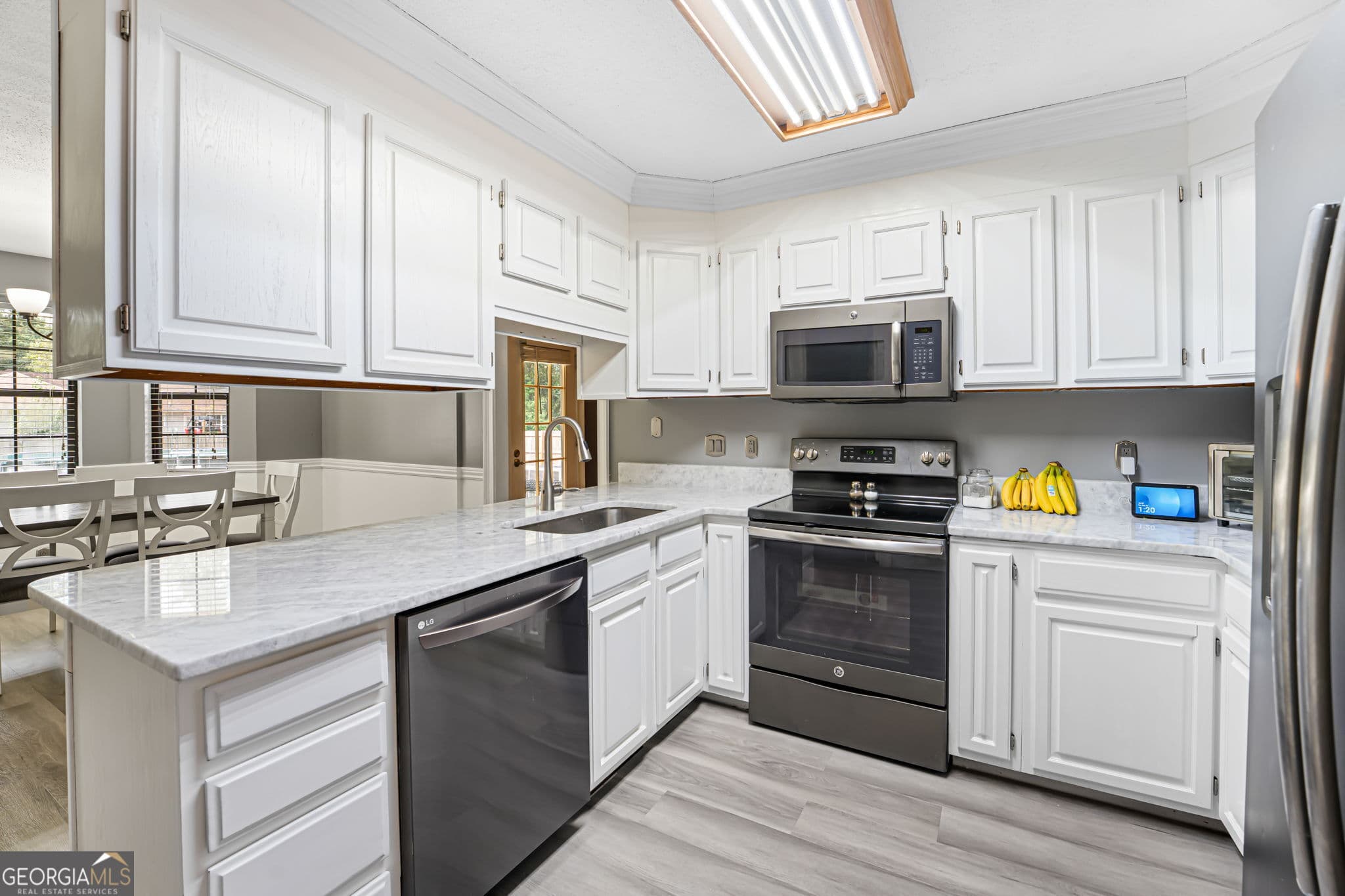 3 bedroom, 2 bathroom, 1,450 sq ft single family residence for sale at 218 Morning Dove Lane, Warner Robins, GA 31088 — photo 10