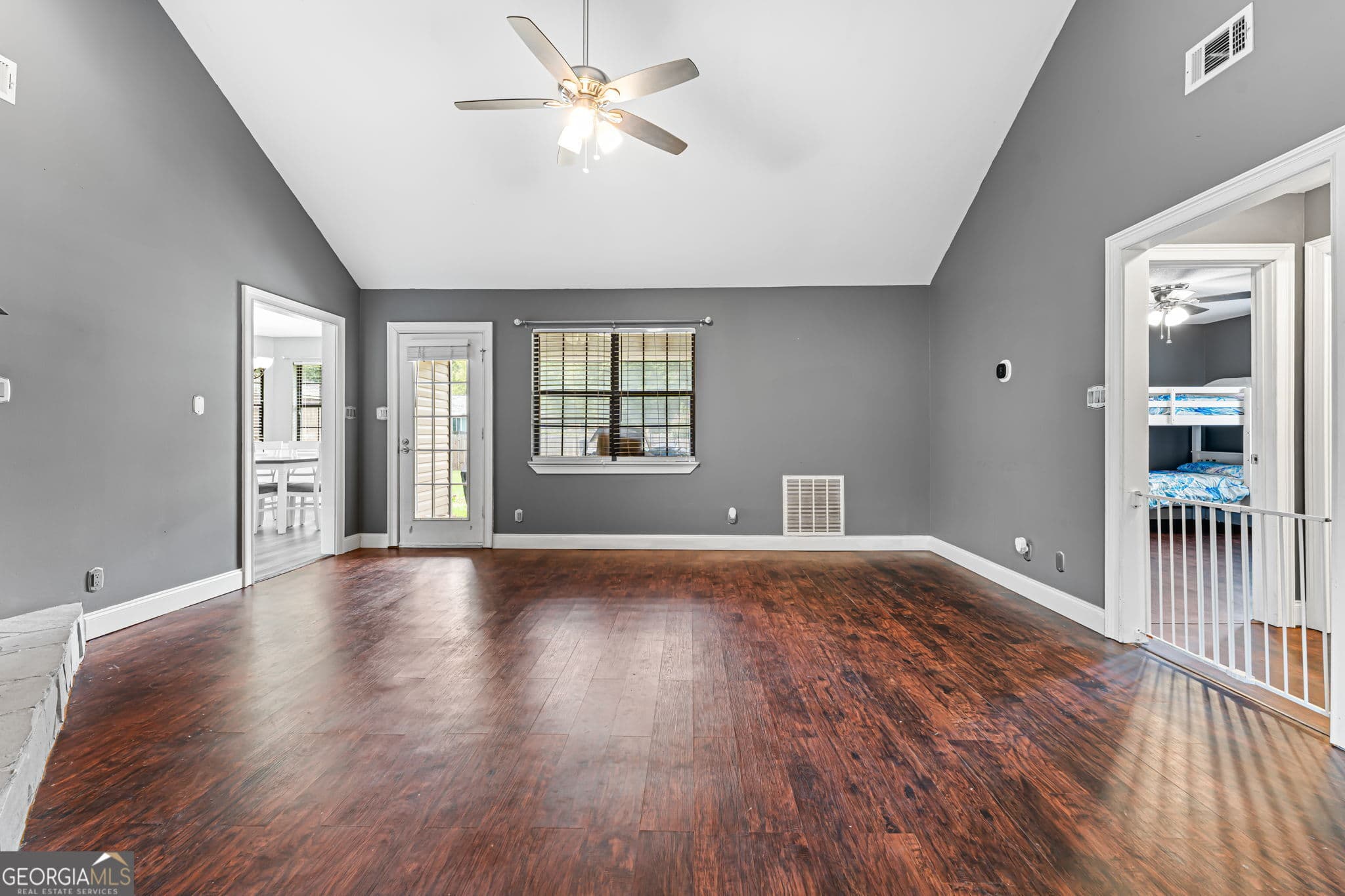 3 bedroom, 2 bathroom, 1,450 sq ft single family residence for sale at 218 Morning Dove Lane, Warner Robins, GA 31088 — photo 4