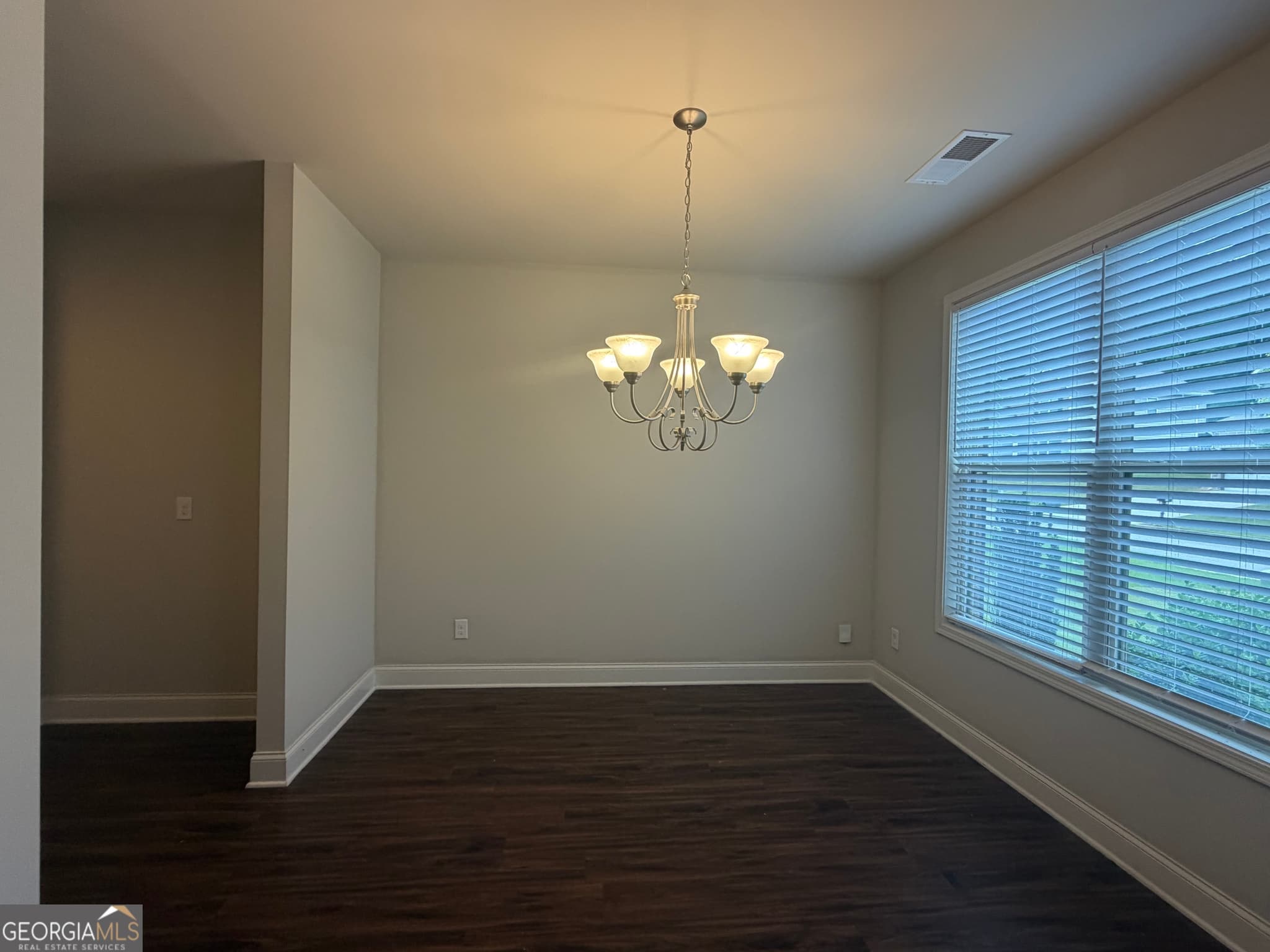 4 bedroom, 2.5 bathroom, 2,261 sq ft single family residence for sale at 303 Dublin Way, Dallas, GA 30132 — photo 3