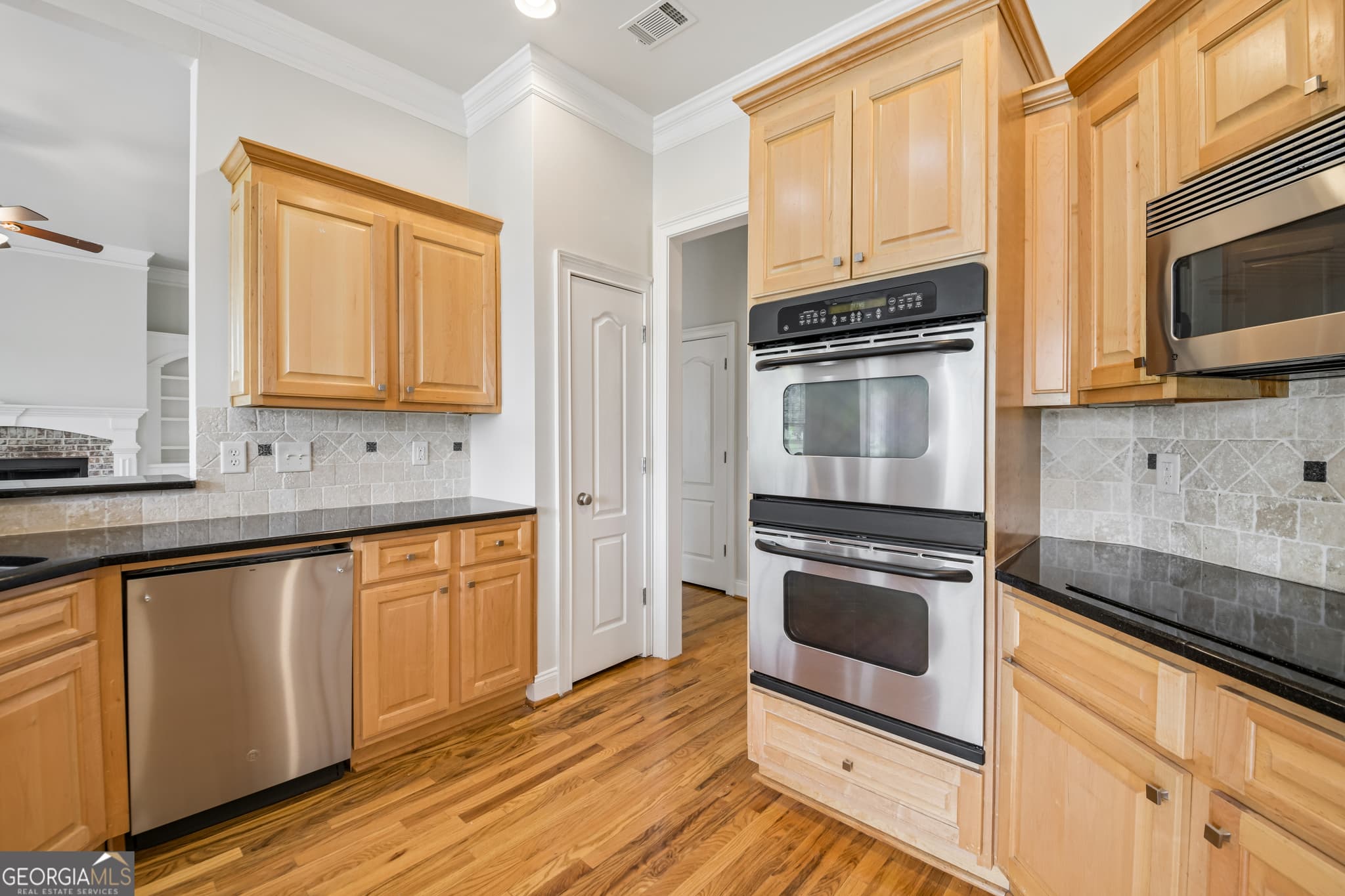 4 bedroom, 3.5 bathroom, 2,807 sq ft single family residence for sale at 1040 E Magnolia Loop, Madison, GA 30650 — photo 2