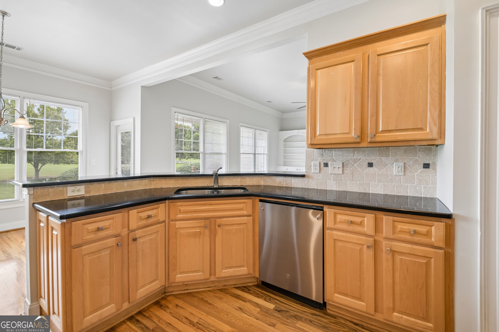 4 bedroom, 3.5 bathroom, 2,807 sq ft single family residence for sale at 1040 E Magnolia Loop, Madison, GA 30650 — photo 3