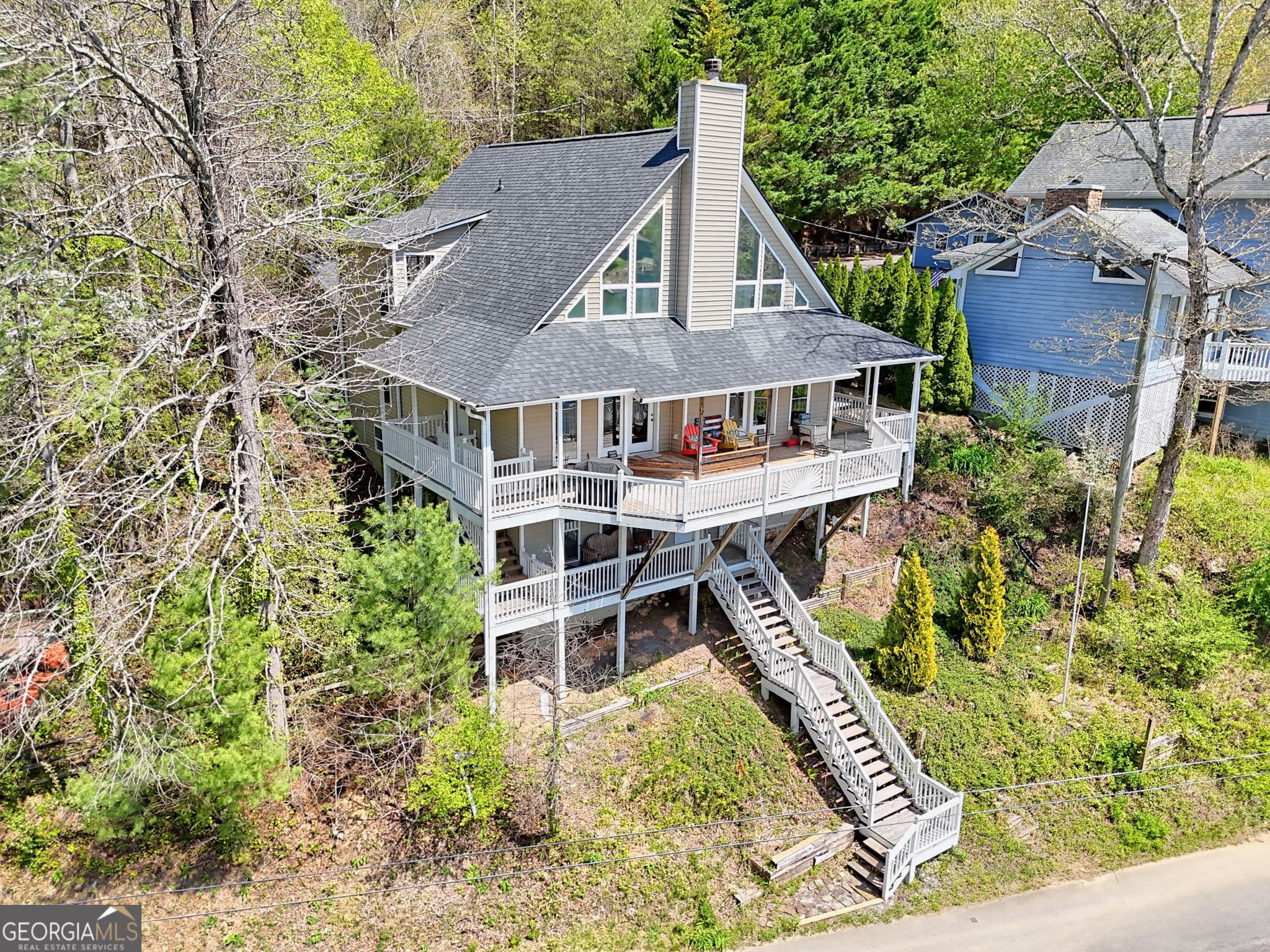 4 bedroom, 3.5 bathroom, 3,456 sq ft single family residence for sale at 400 Timpson Cove Road, Clayton, GA 30525 — photo 2