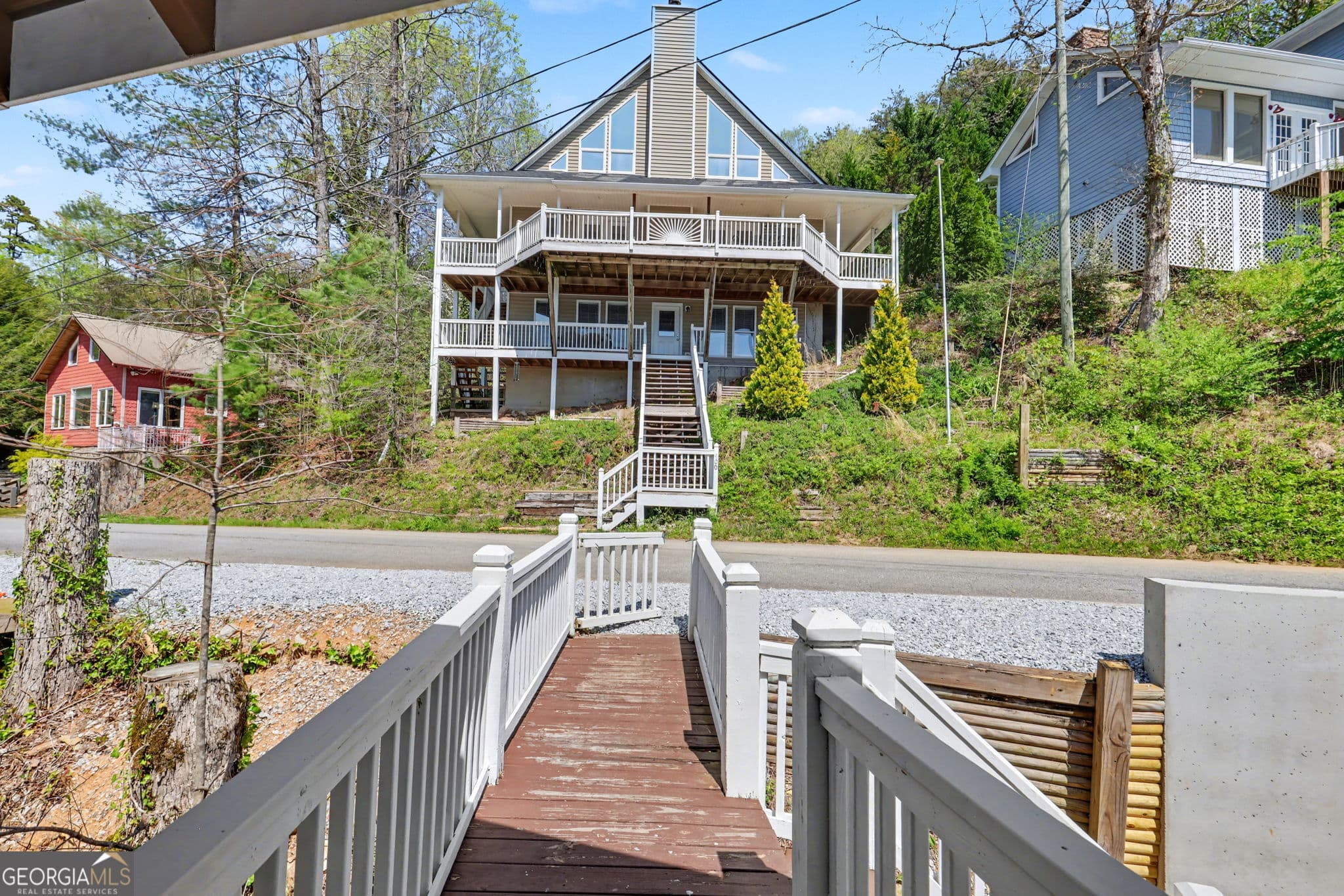 4 bedroom, 3.5 bathroom, 3,456 sq ft single family residence for sale at 400 Timpson Cove Road, Clayton, GA 30525 — photo 4