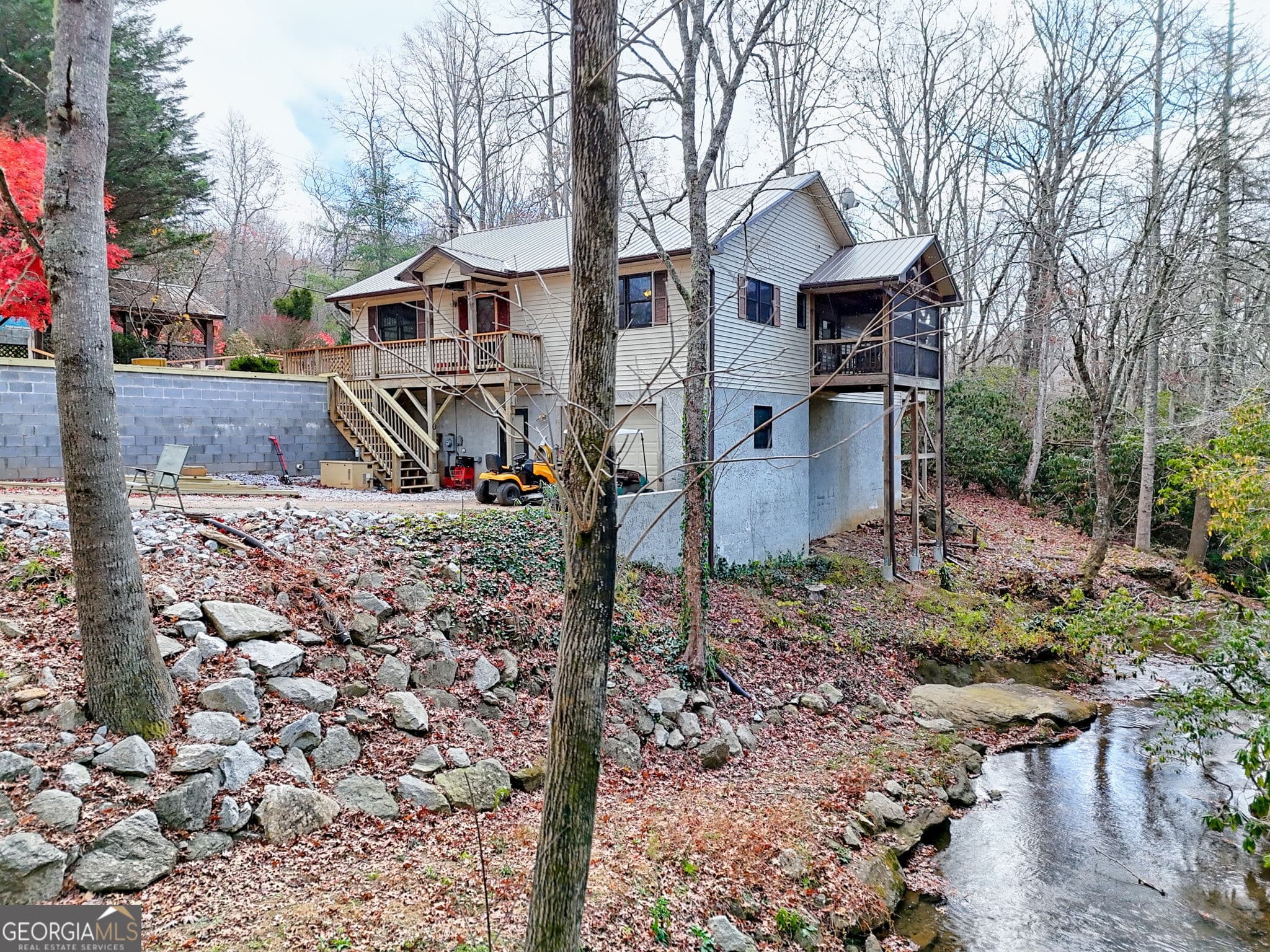 3 bedroom, 2 bathroom, 1,594 sq ft single family residence for sale at 7829 Dillard Road, Scaly Mtn, NC 28775 — photo 2