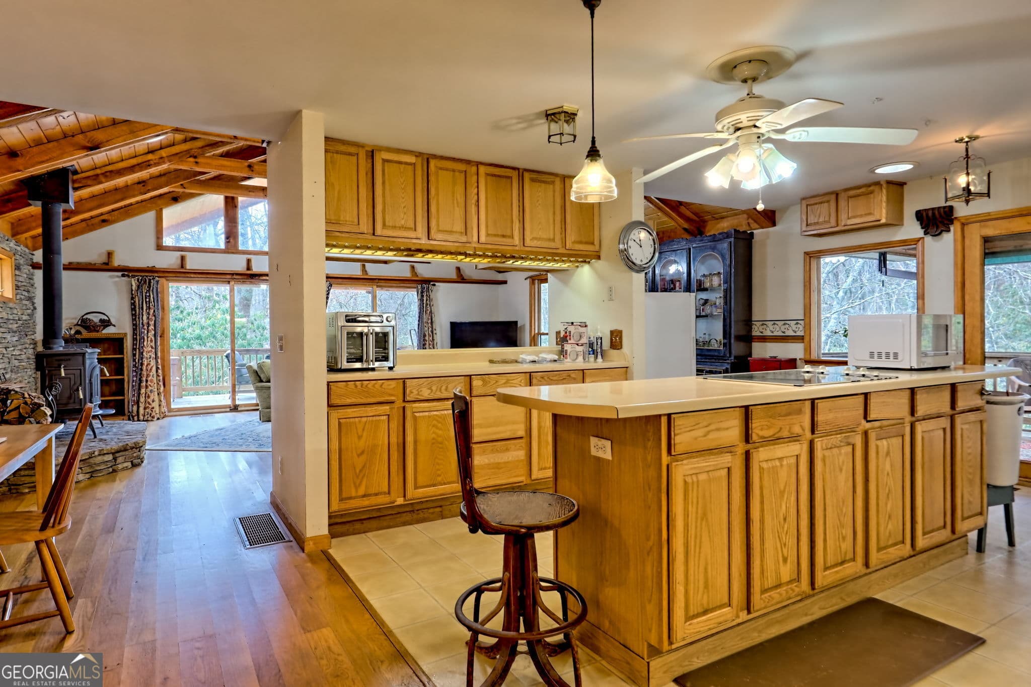 3 bedroom, 2 bathroom, 1,594 sq ft single family residence for sale at 7829 Dillard Road, Scaly Mtn, NC 28775 — photo 9