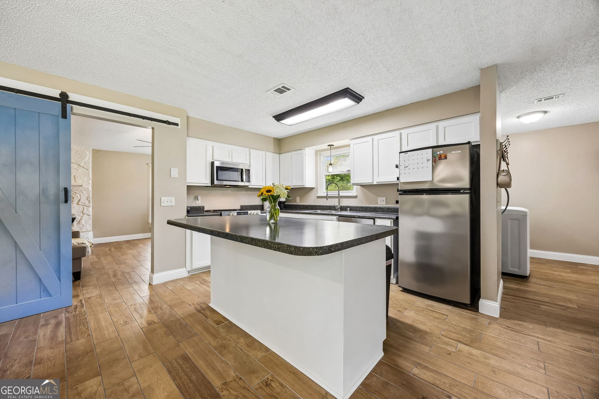 3 bedroom, 2 bathroom, 1,554 sq ft single family residence for sale at 105 Wolf Bay Circle, Kingsland, GA 31548