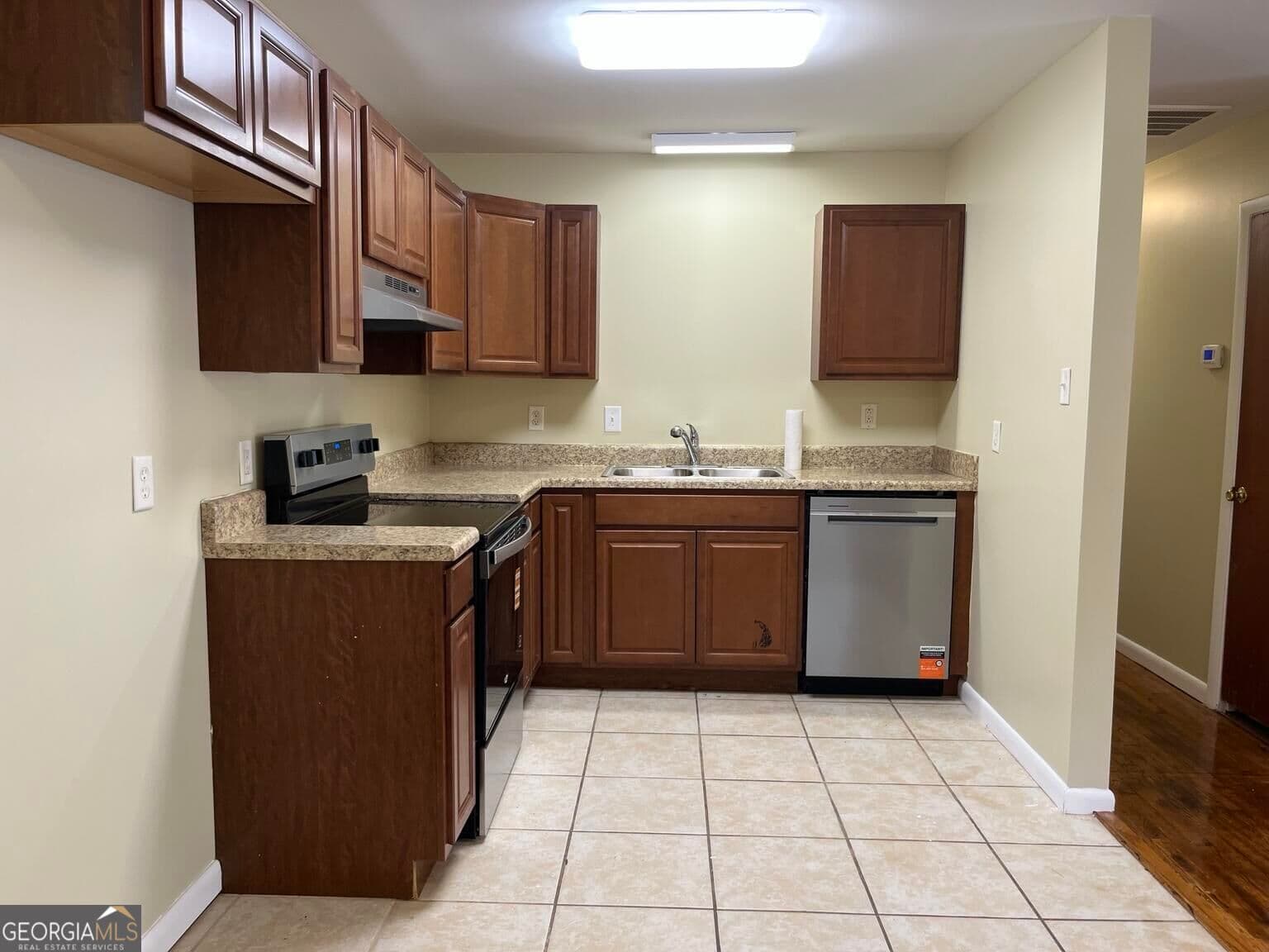 3 bedroom, 1 bathroom, 982 sq ft single family residence under contract at 26 Onnie Colquitt Road, Crawford, GA 30630 — photo 6
