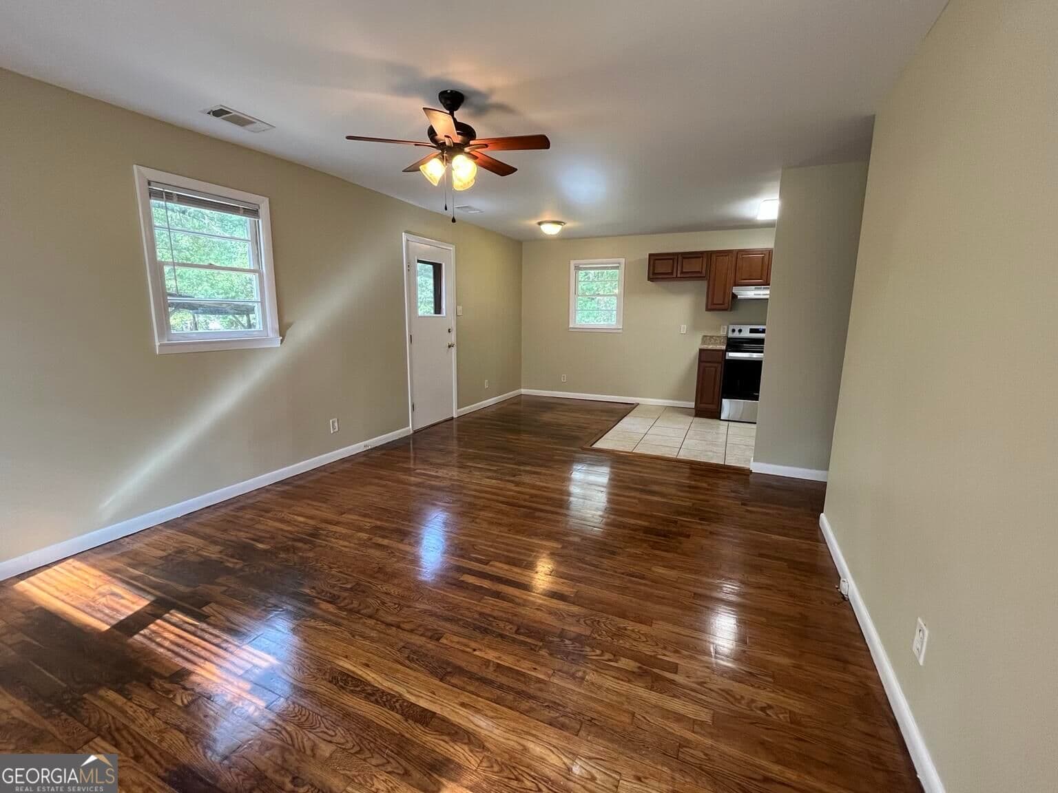 3 bedroom, 1 bathroom, 982 sq ft single family residence under contract at 26 Onnie Colquitt Road, Crawford, GA 30630 — photo 4