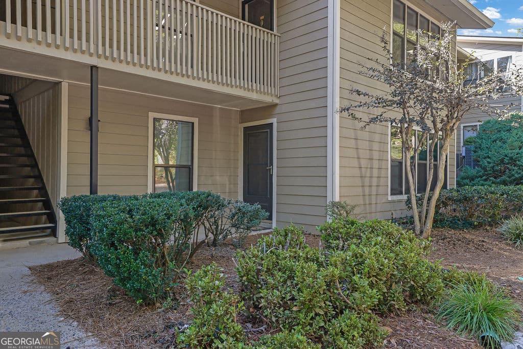 2 bedroom, 2 bathroom, 1,158 sq ft condominium for sale at 1003 River Mill Circle, Roswell, GA 30075 — photo 7