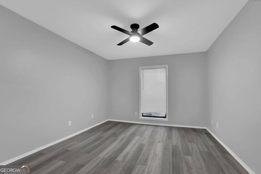 2 bedroom, 2 bathroom, 1,158 sq ft condominium for sale at 1003 River Mill Circle, Roswell, GA 30075 — photo 8
